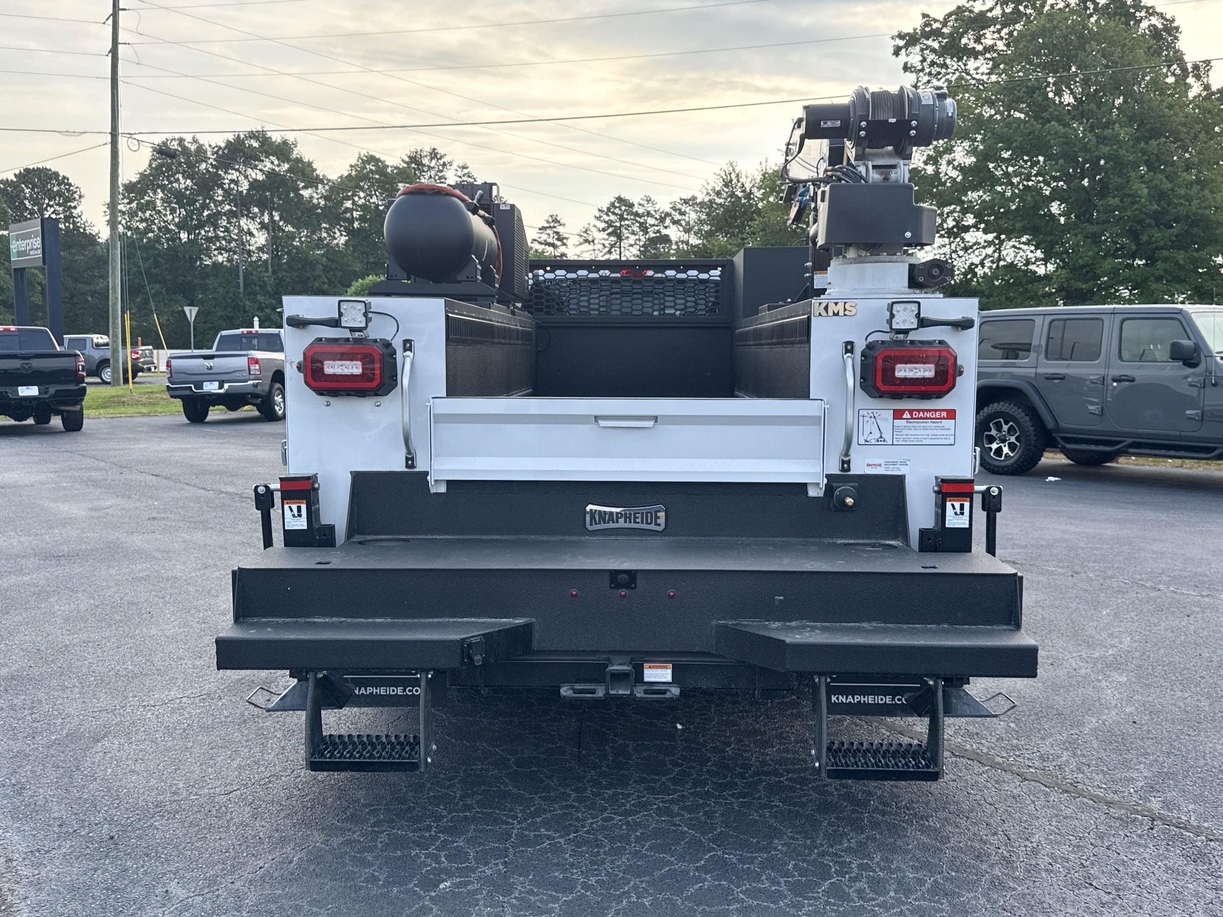 2025 Ford F-450 Super Duty Chassis Cab XL - Photo 6