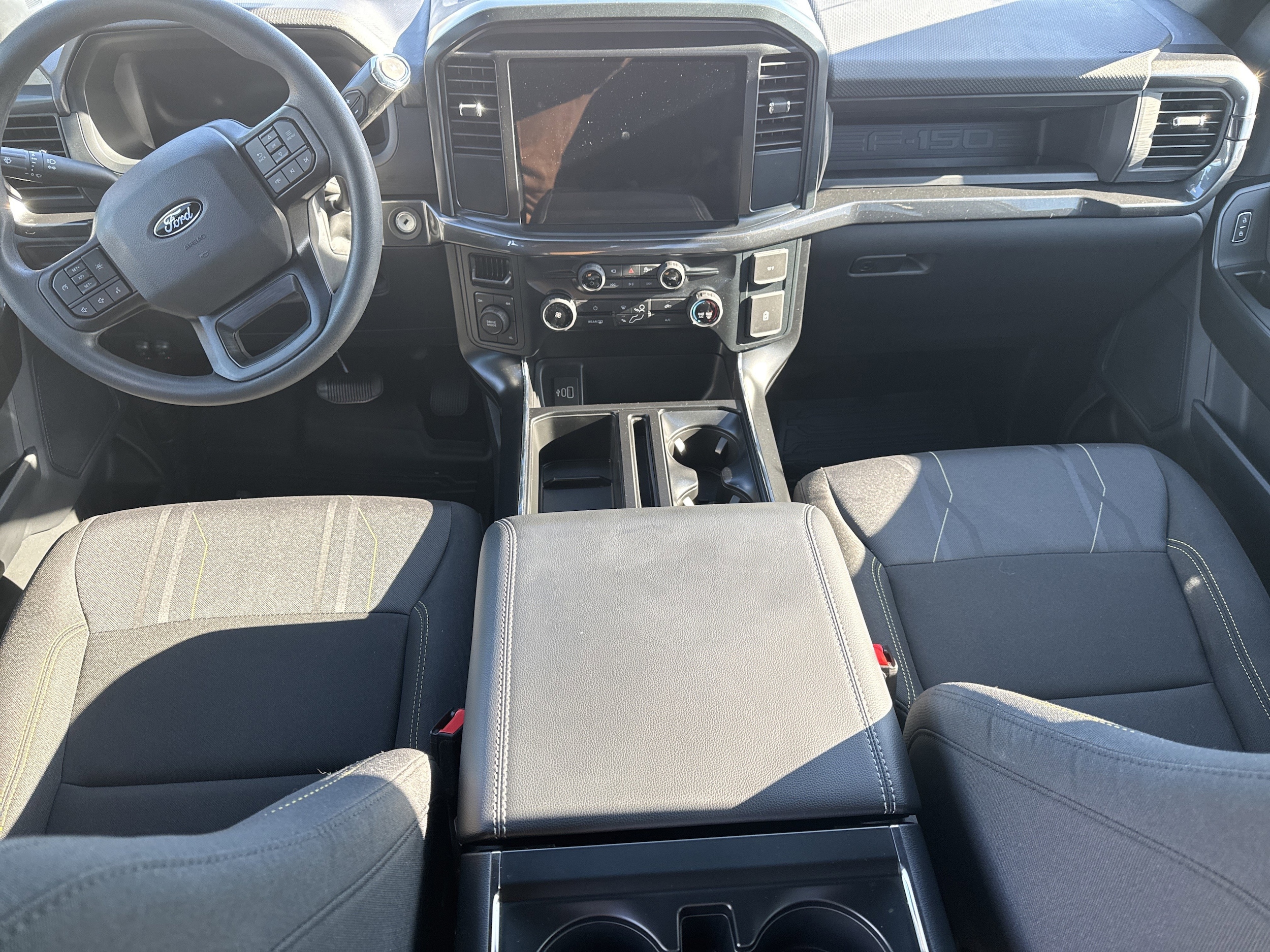 2025 Ford F-150 STX - Photo 9