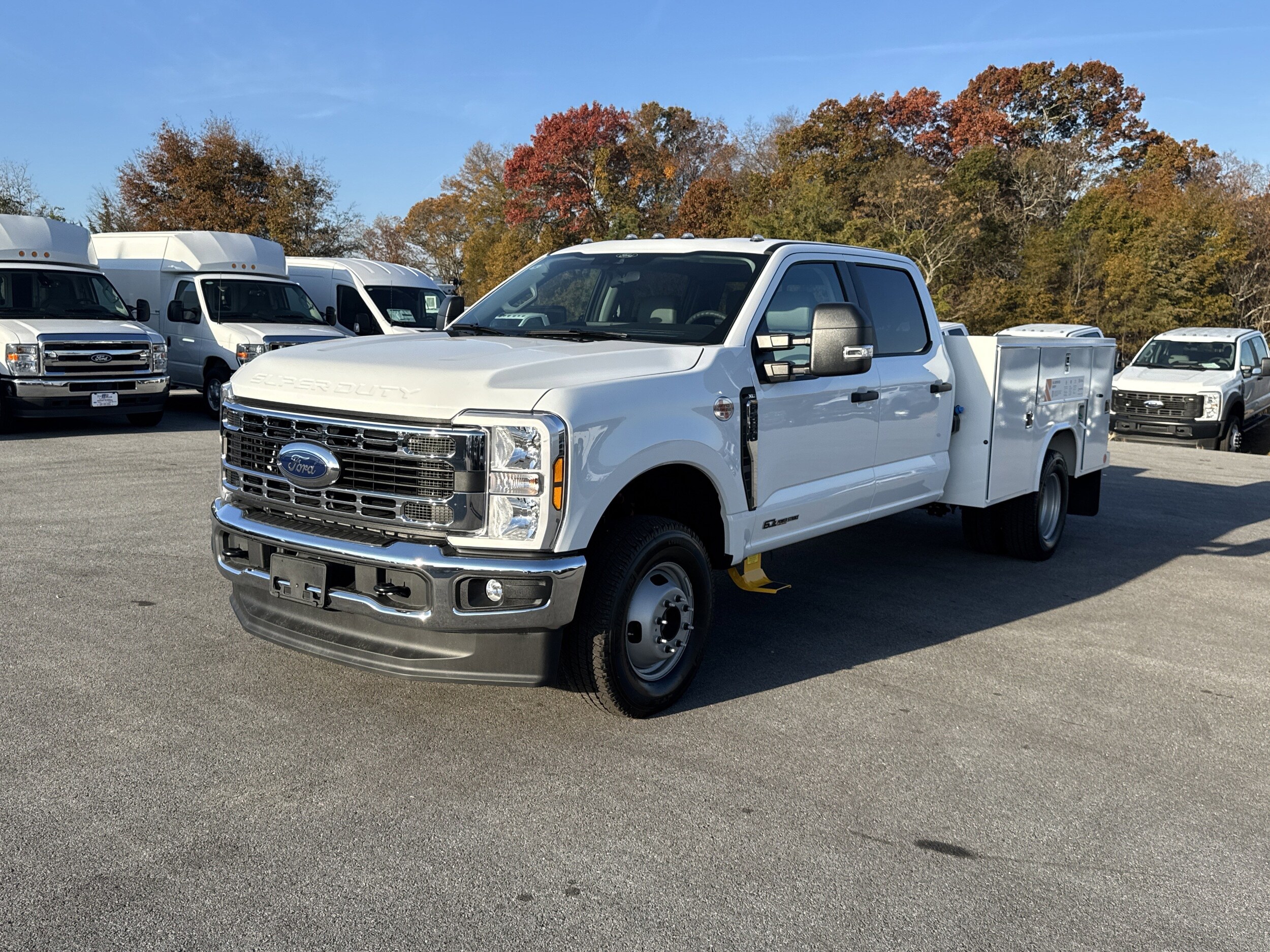 2026 Ford F-350 XL photo 2
