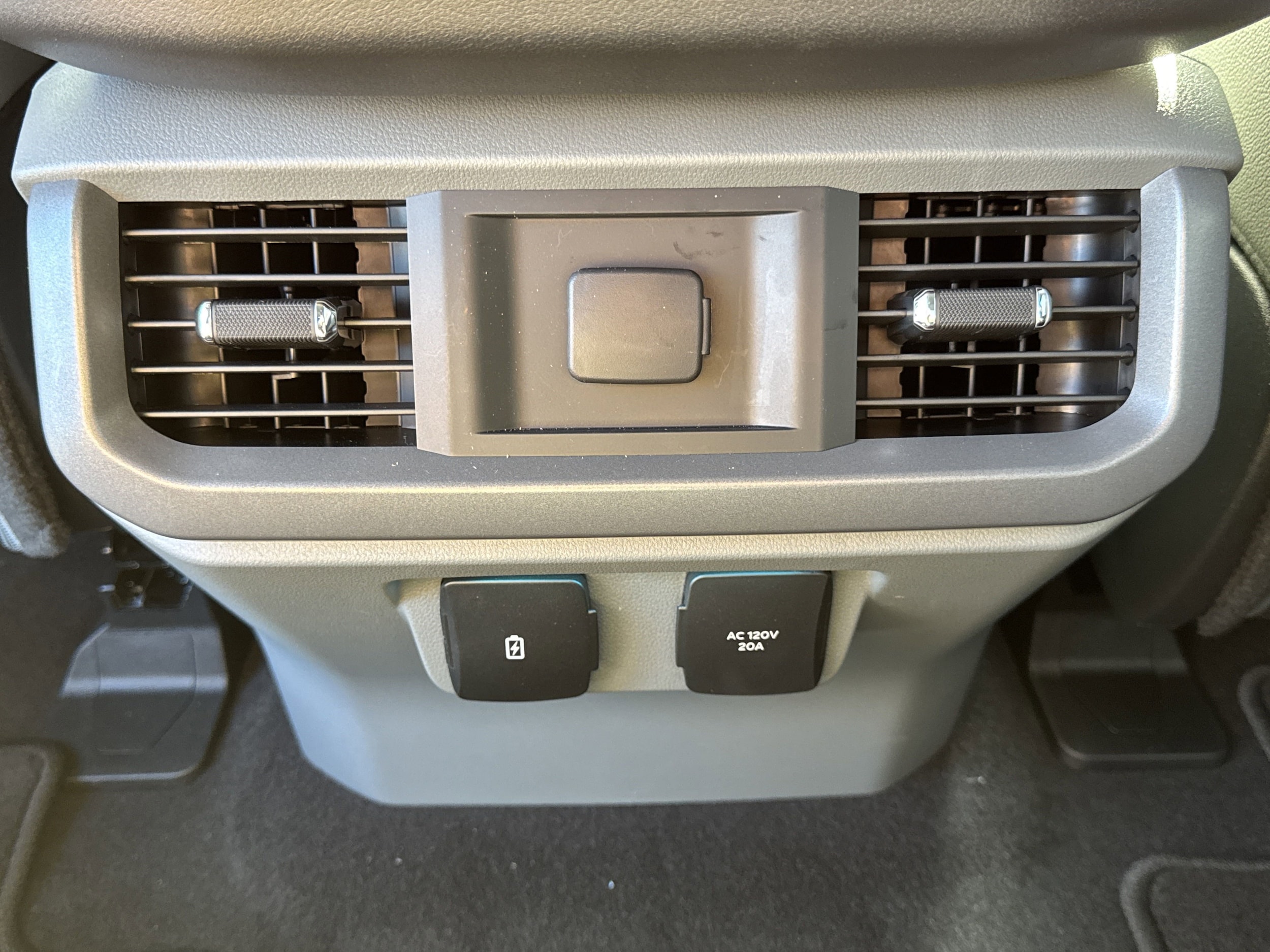 2025 Ford F-150 Lightning Flash - Photo 26