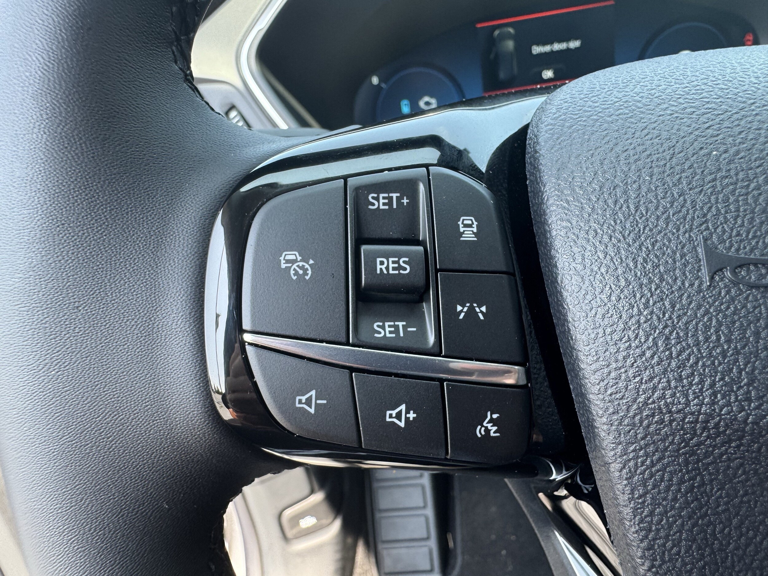 2025 Ford Escape Plug-in hybrid PHEV - Photo 39