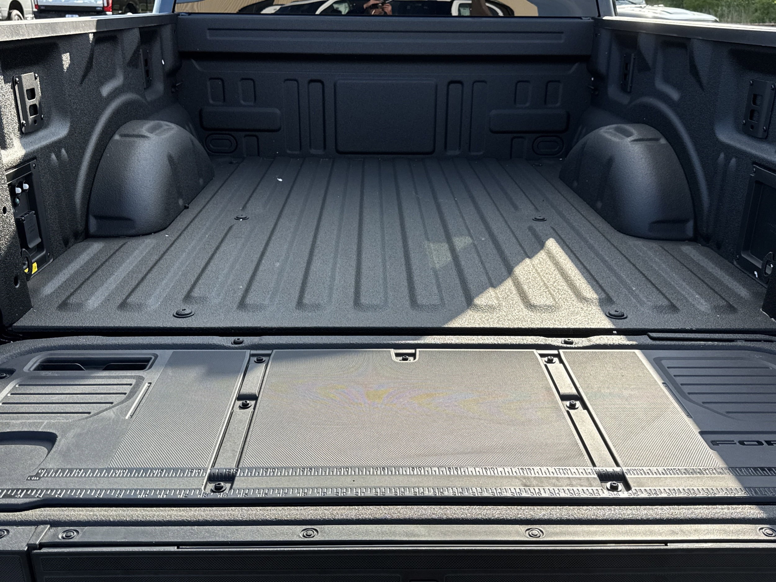 2025 Ford F-150 Lightning Flash - Photo 20