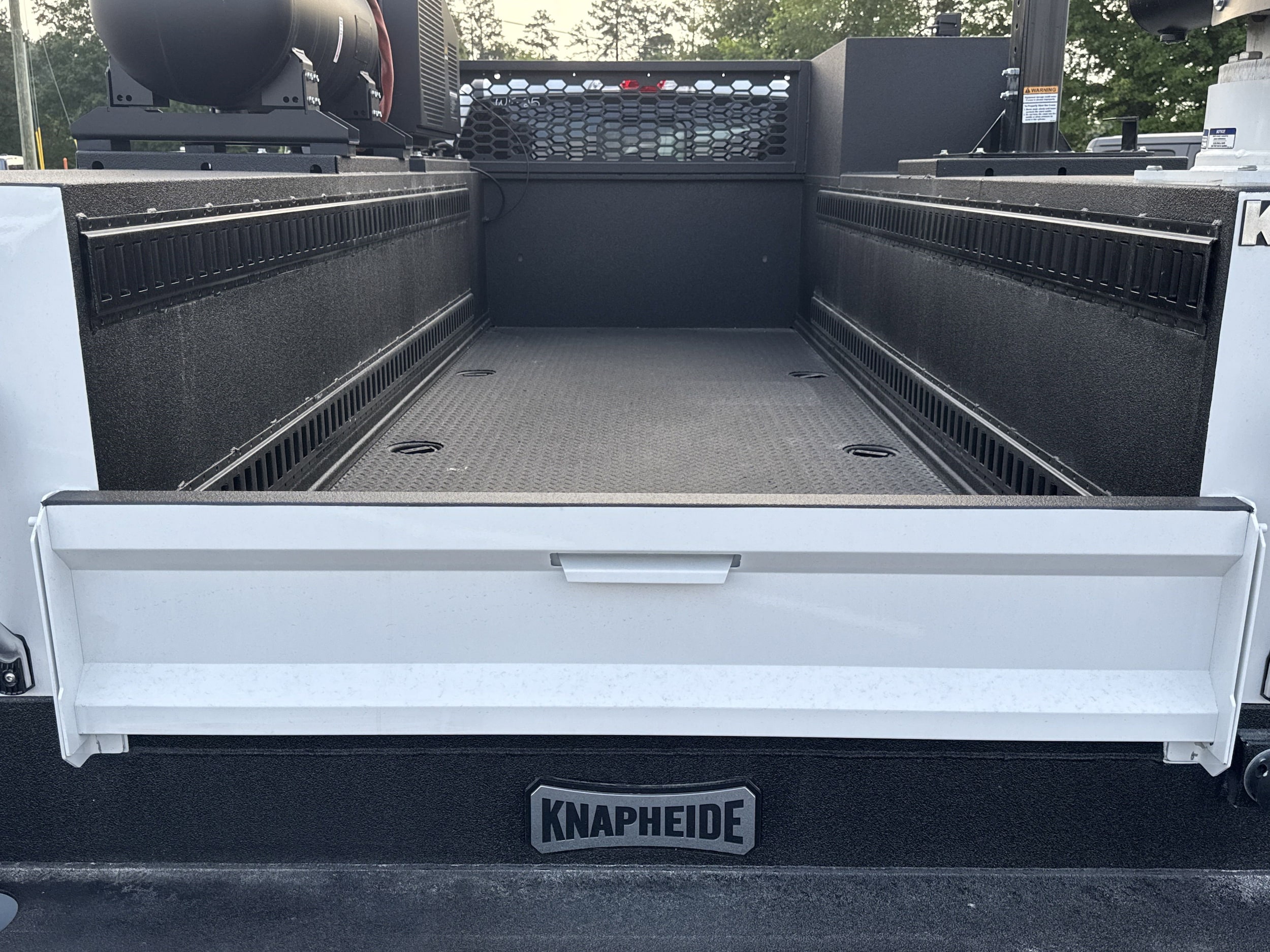 2025 Ford F-450 Super Duty Chassis Cab XL - Photo 11