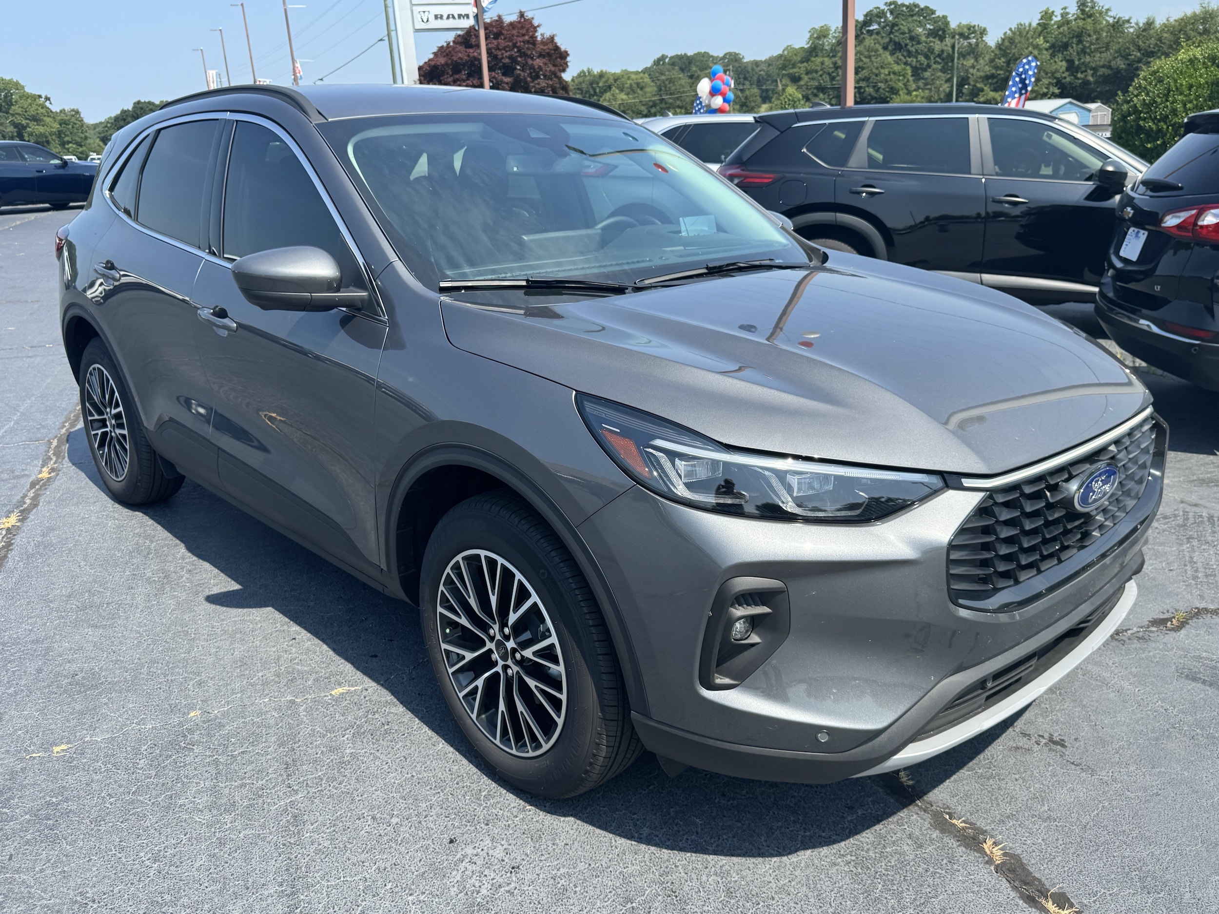 2025 Ford Escape Plug-in hybrid PHEV - Photo 9