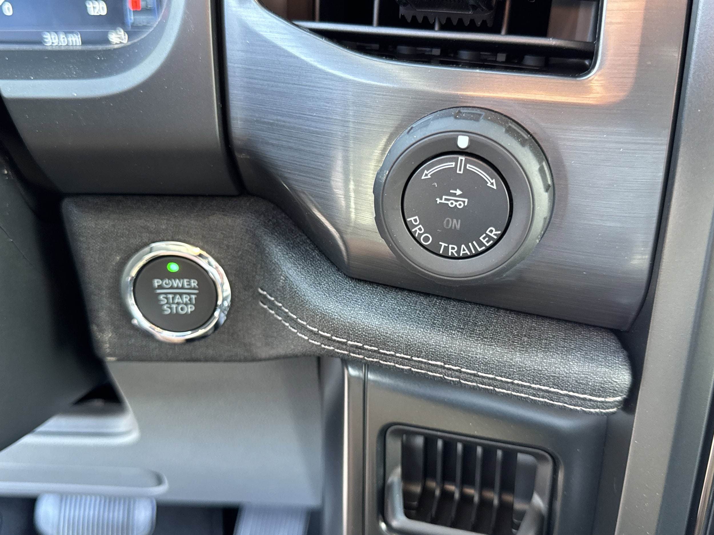 2025 Ford F-150 Lightning Flash - Photo 33