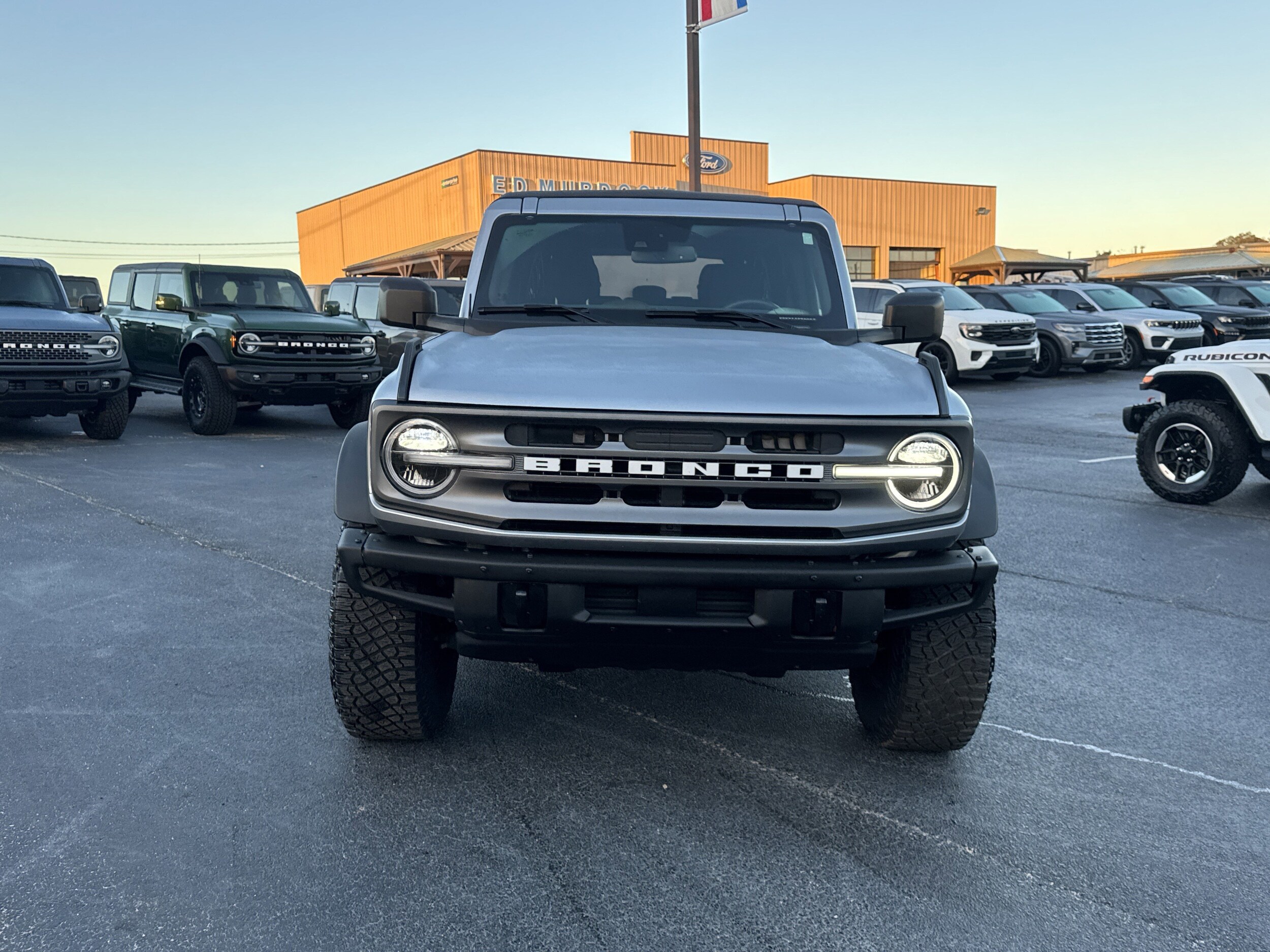 2023 Ford Bronco Big Bend photo 2