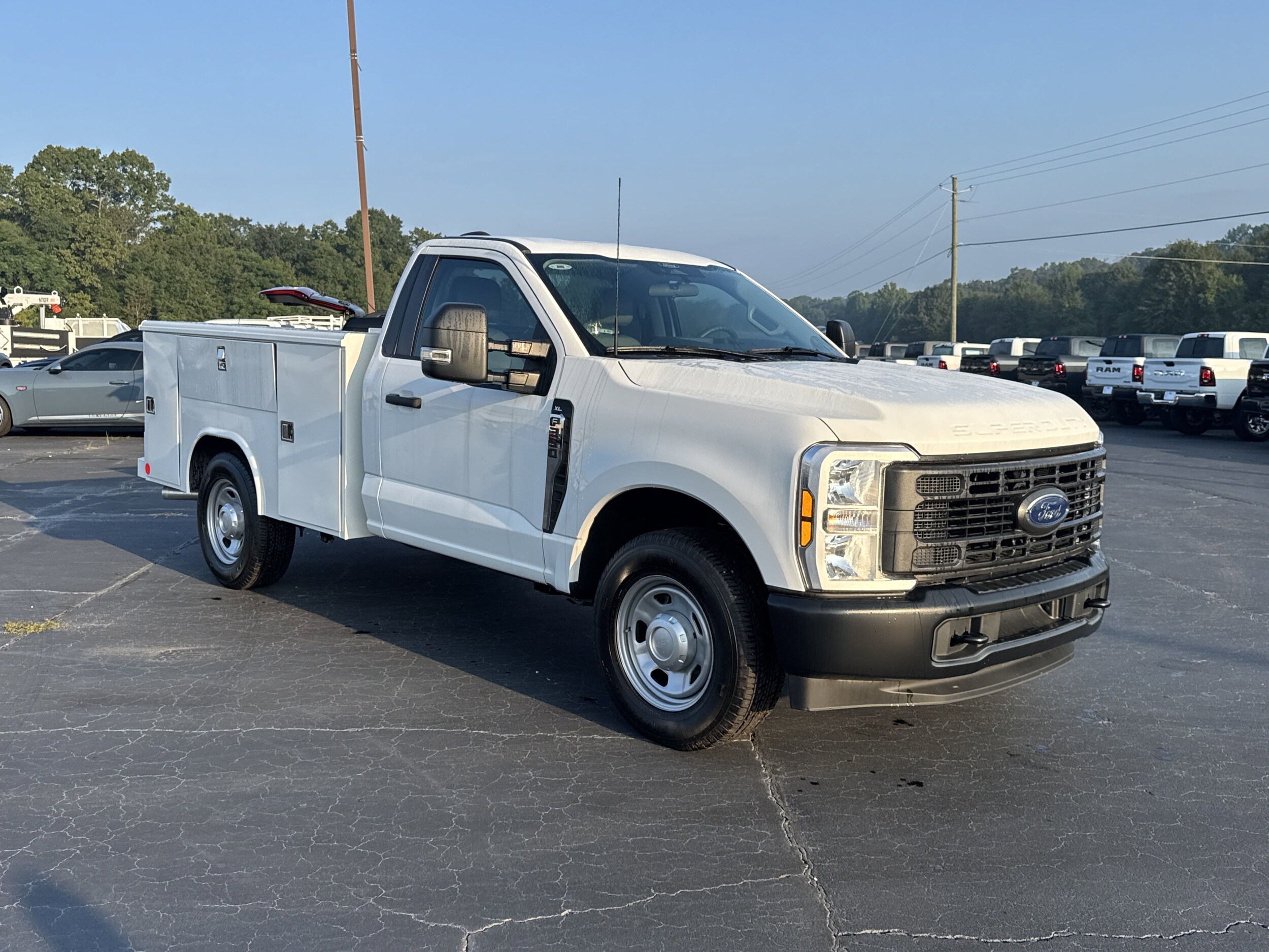 2024 Ford F-350 XL photo 3