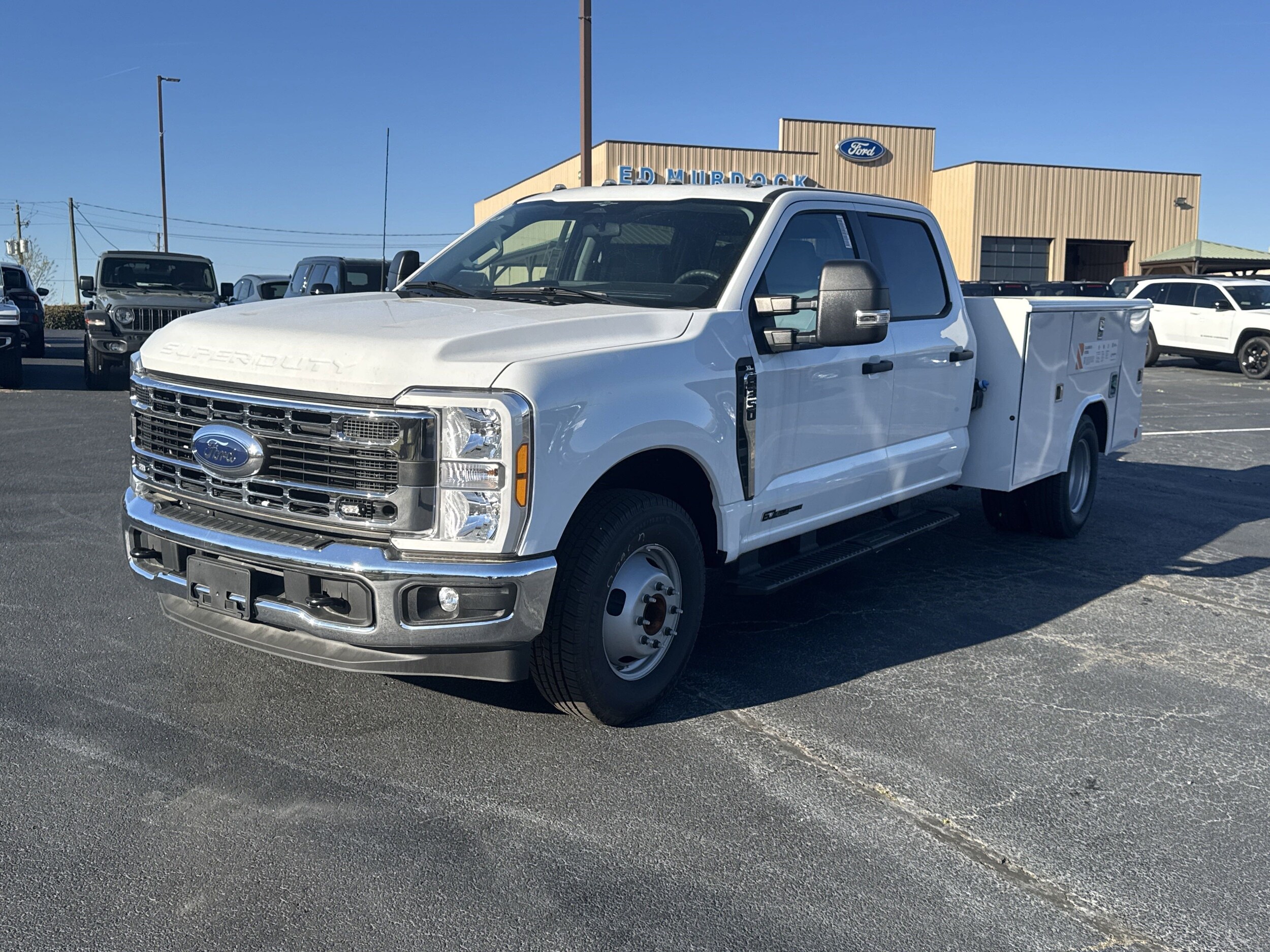 2023 Ford F-350 XL photo 2