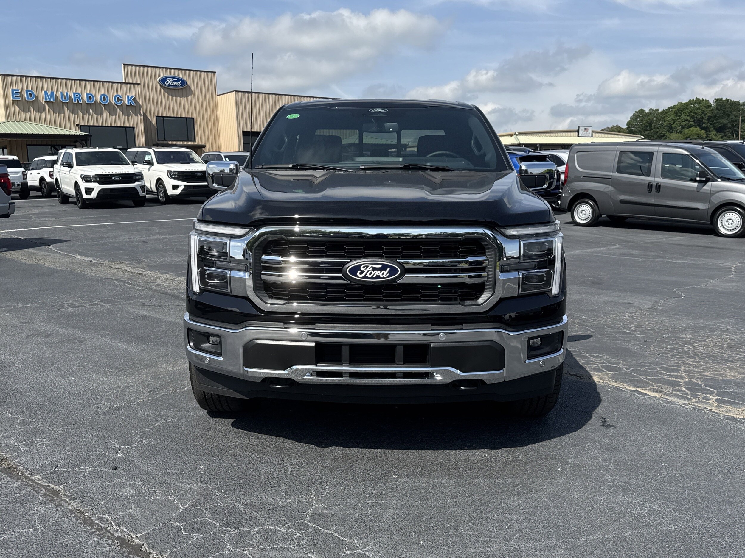 2025 Ford F-150 Lariat photo 3