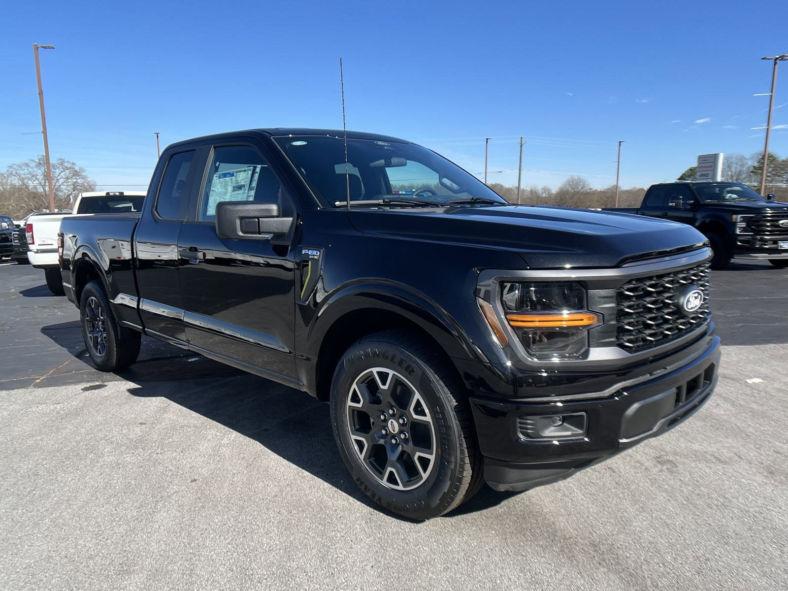 2025 Ford F-150 STX photo 4
