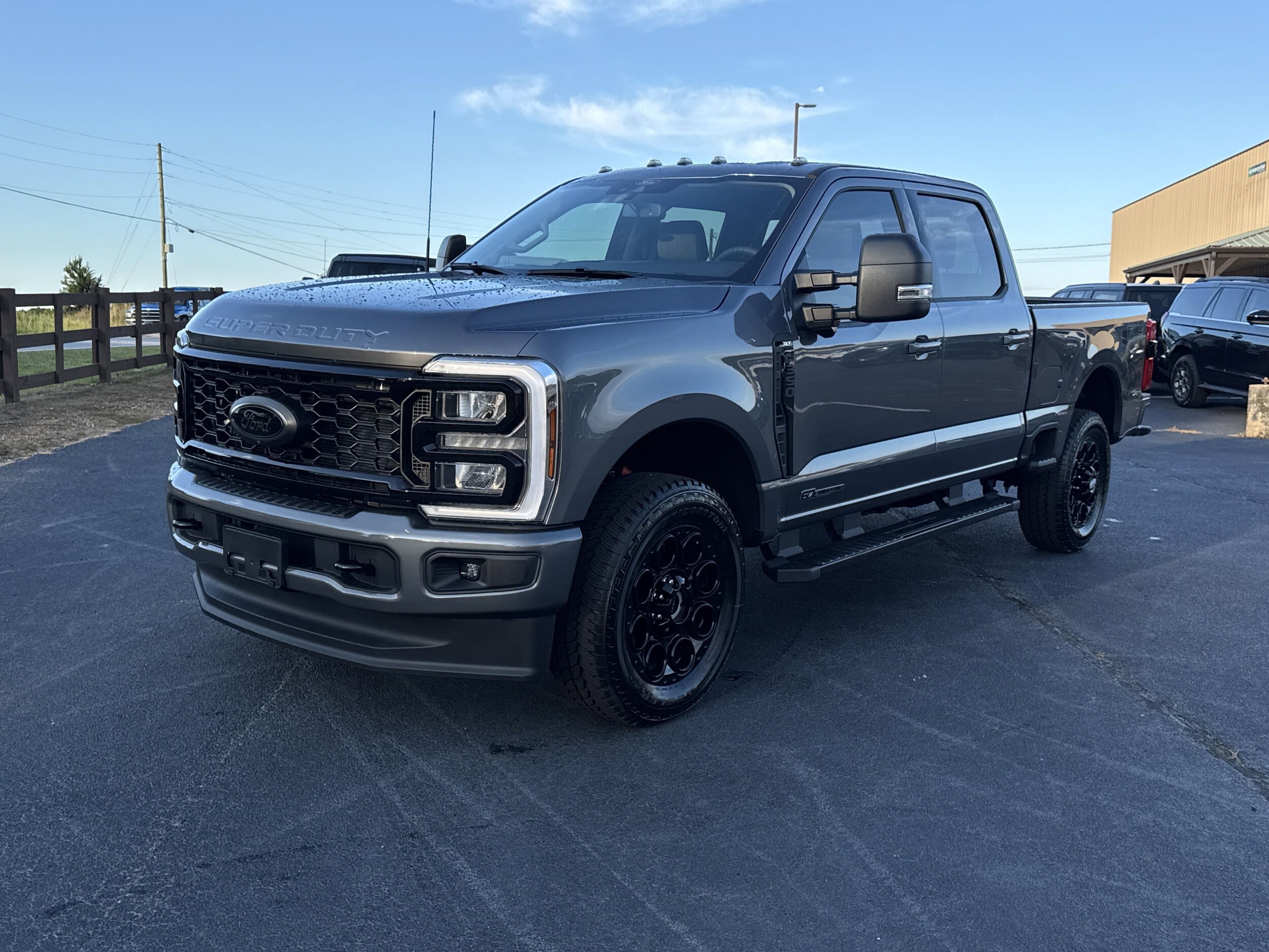 2025 Ford F-350 XLT photo 2