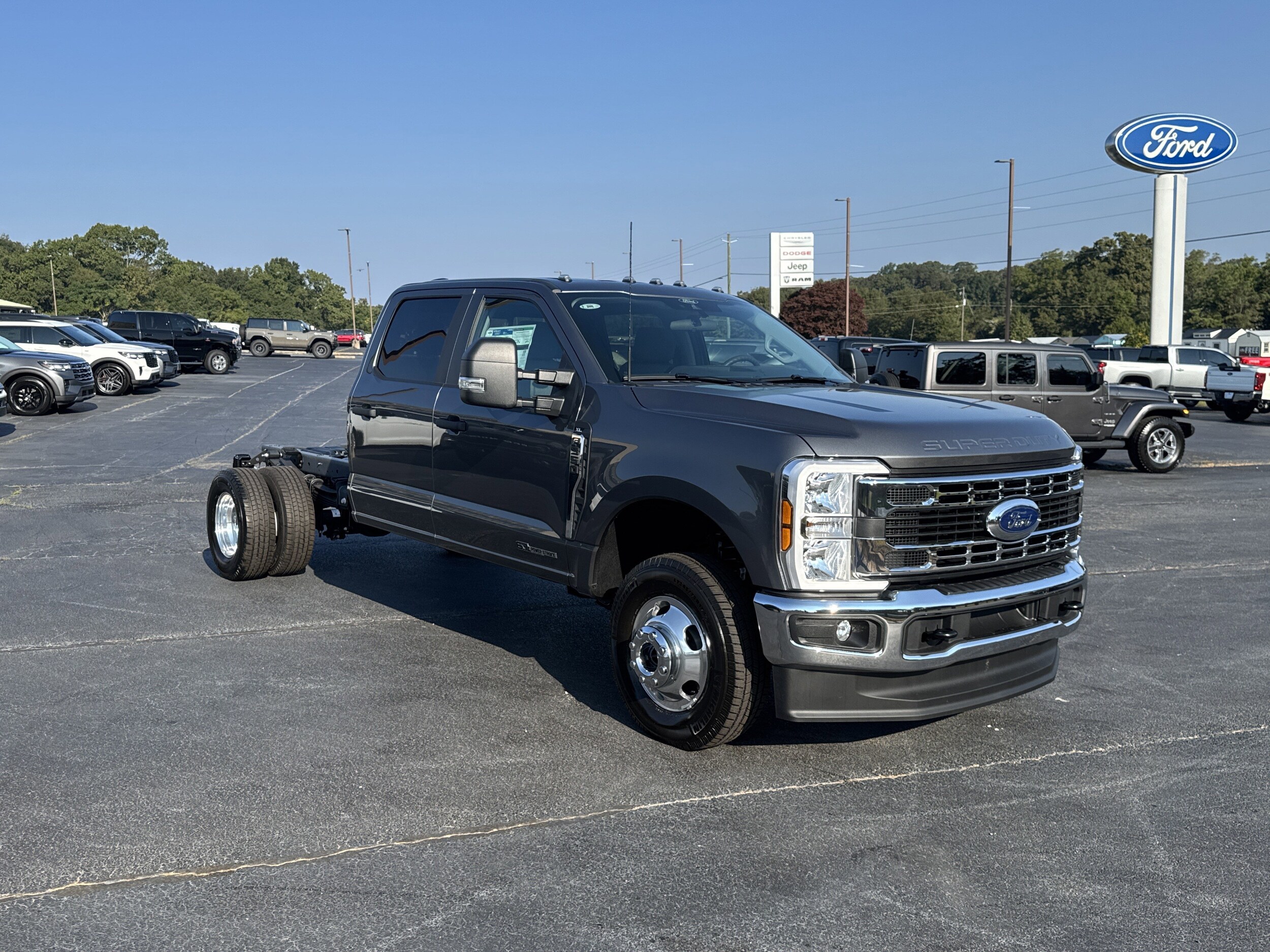2026 Ford F-350 XL photo 4
