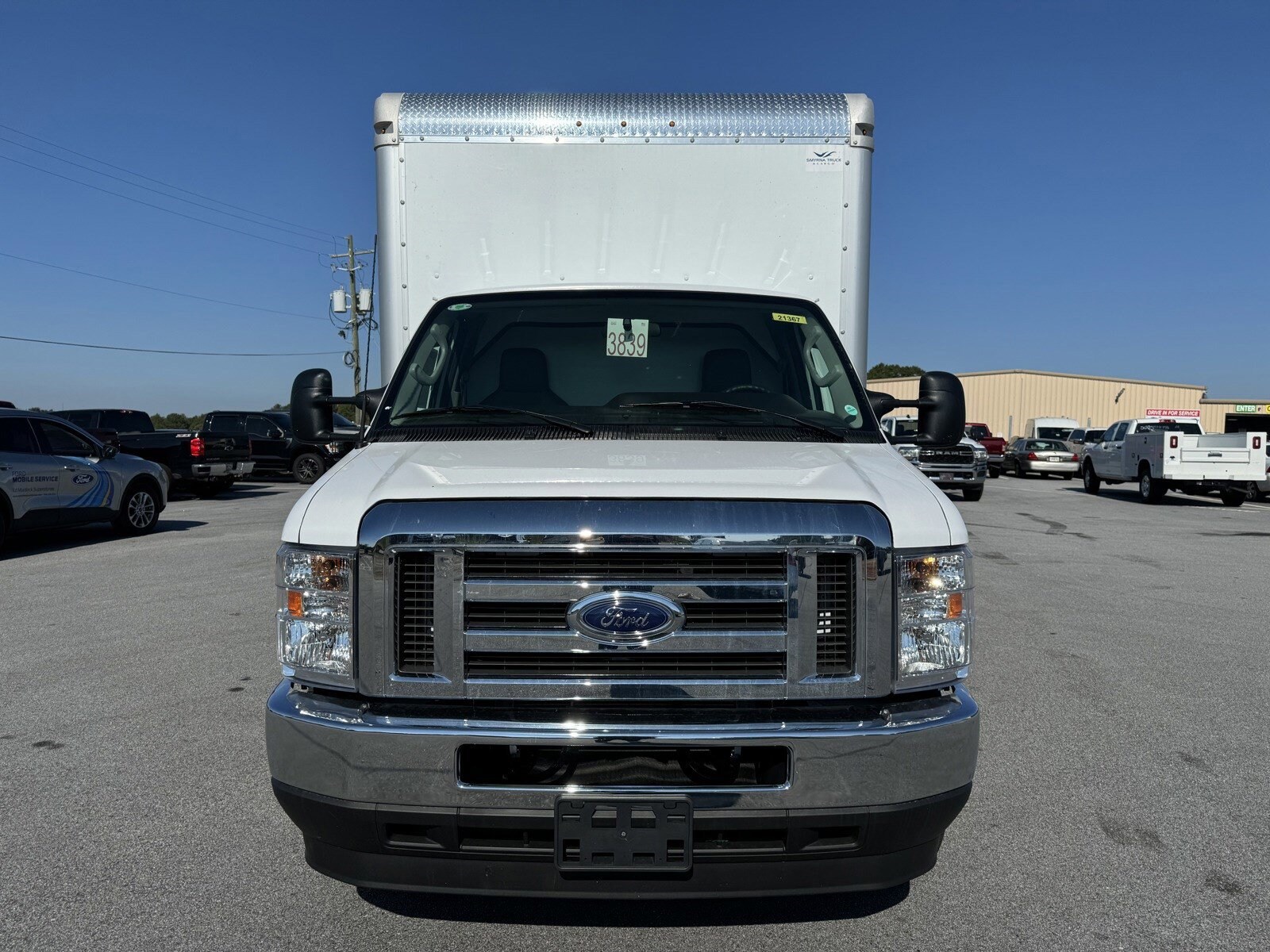 2025 Ford E-450 photo 3