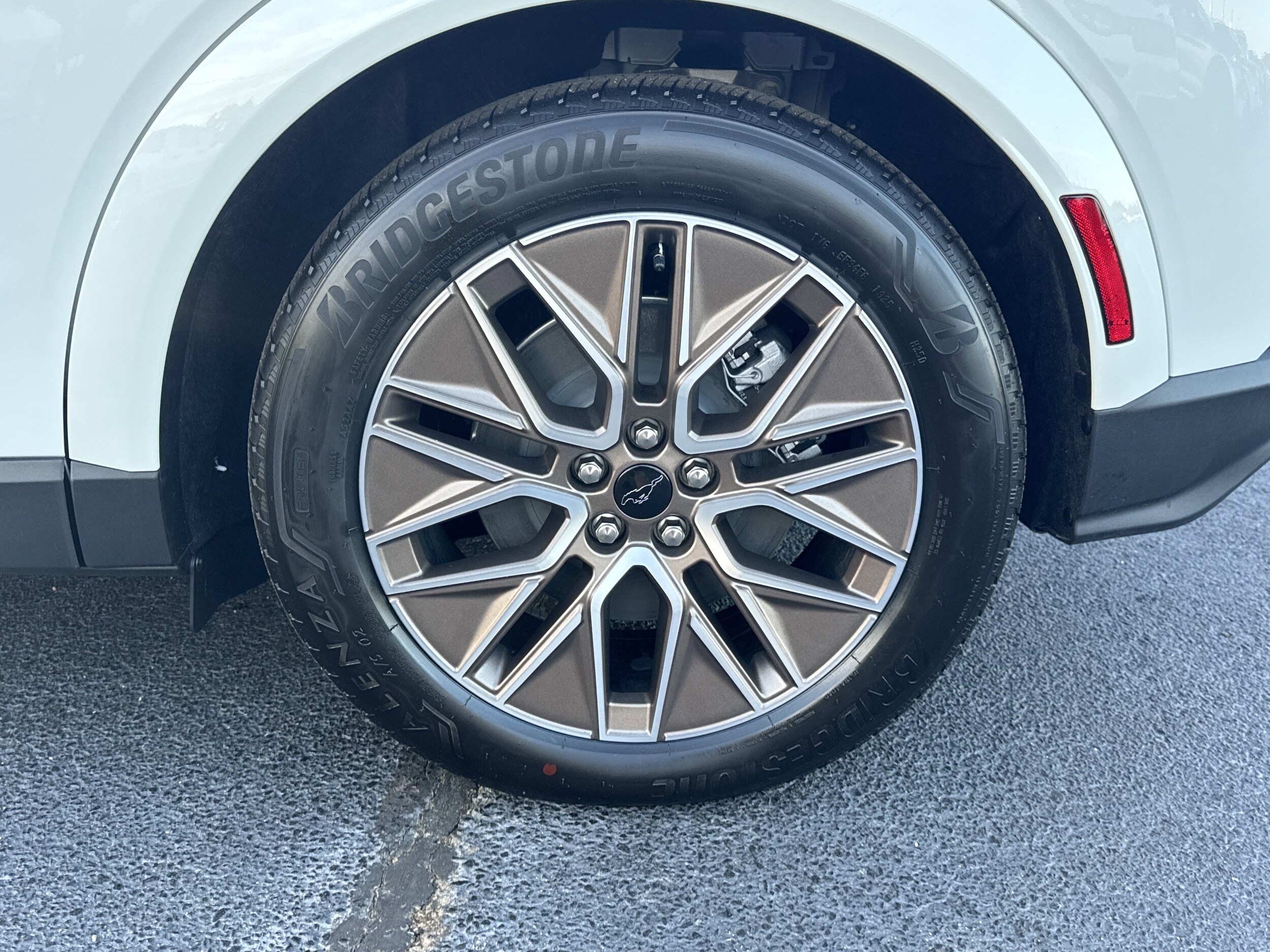 2025 Ford Mustang Mach-E Premium - Photo 21