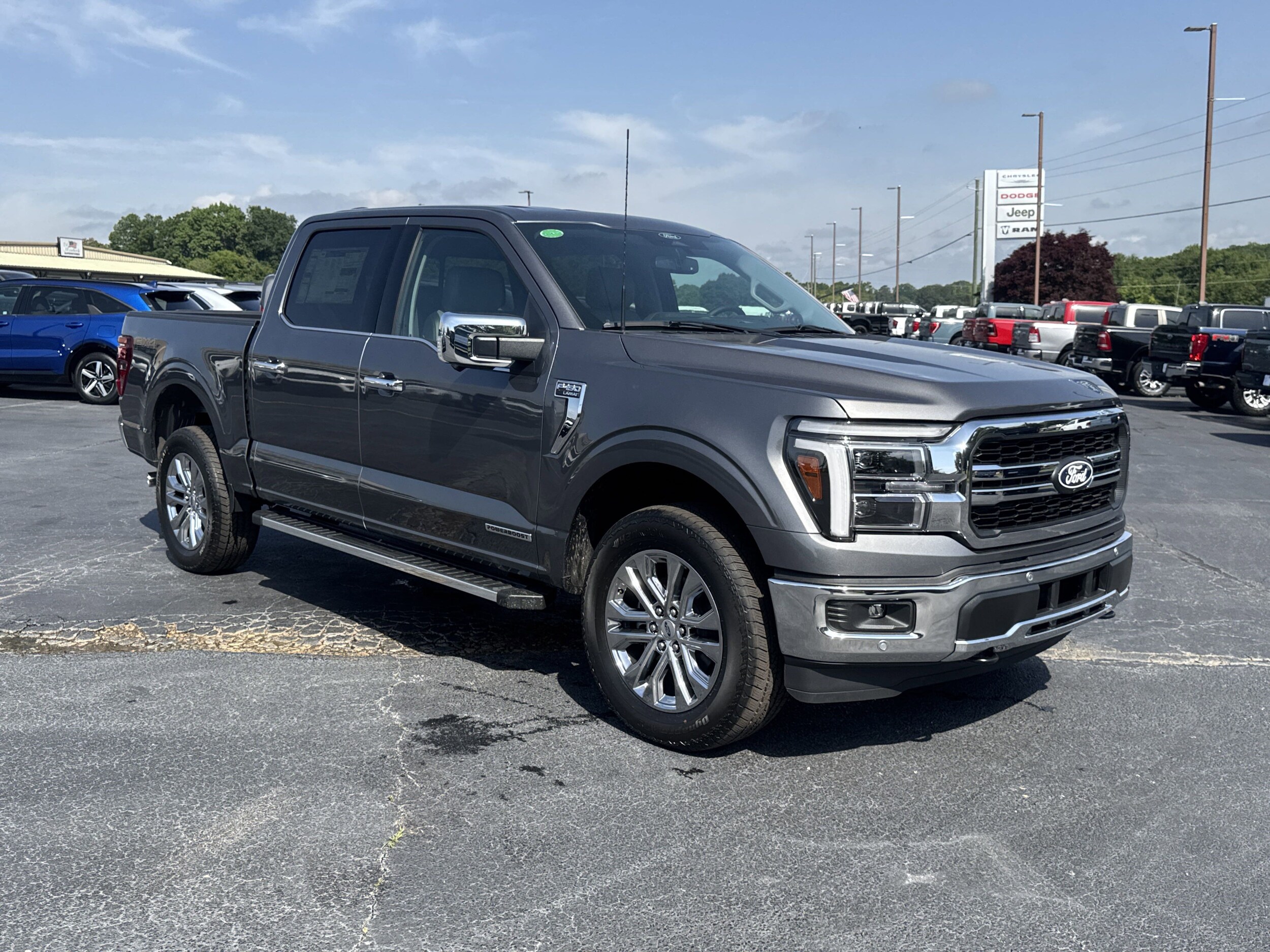 2025 Ford F-150 Lariat photo 4