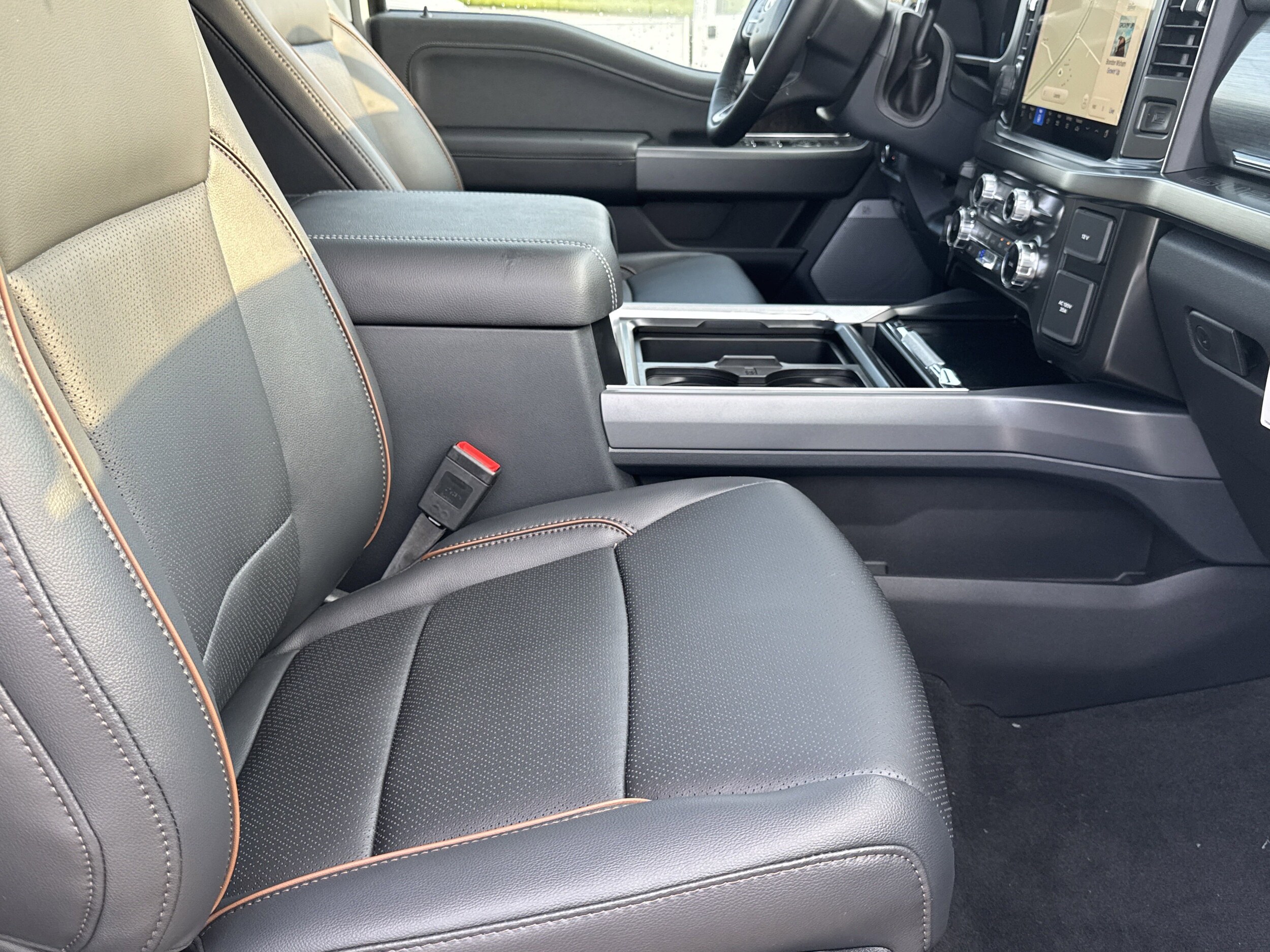2025 Ford F-250 Super Duty Lariat - Photo 13
