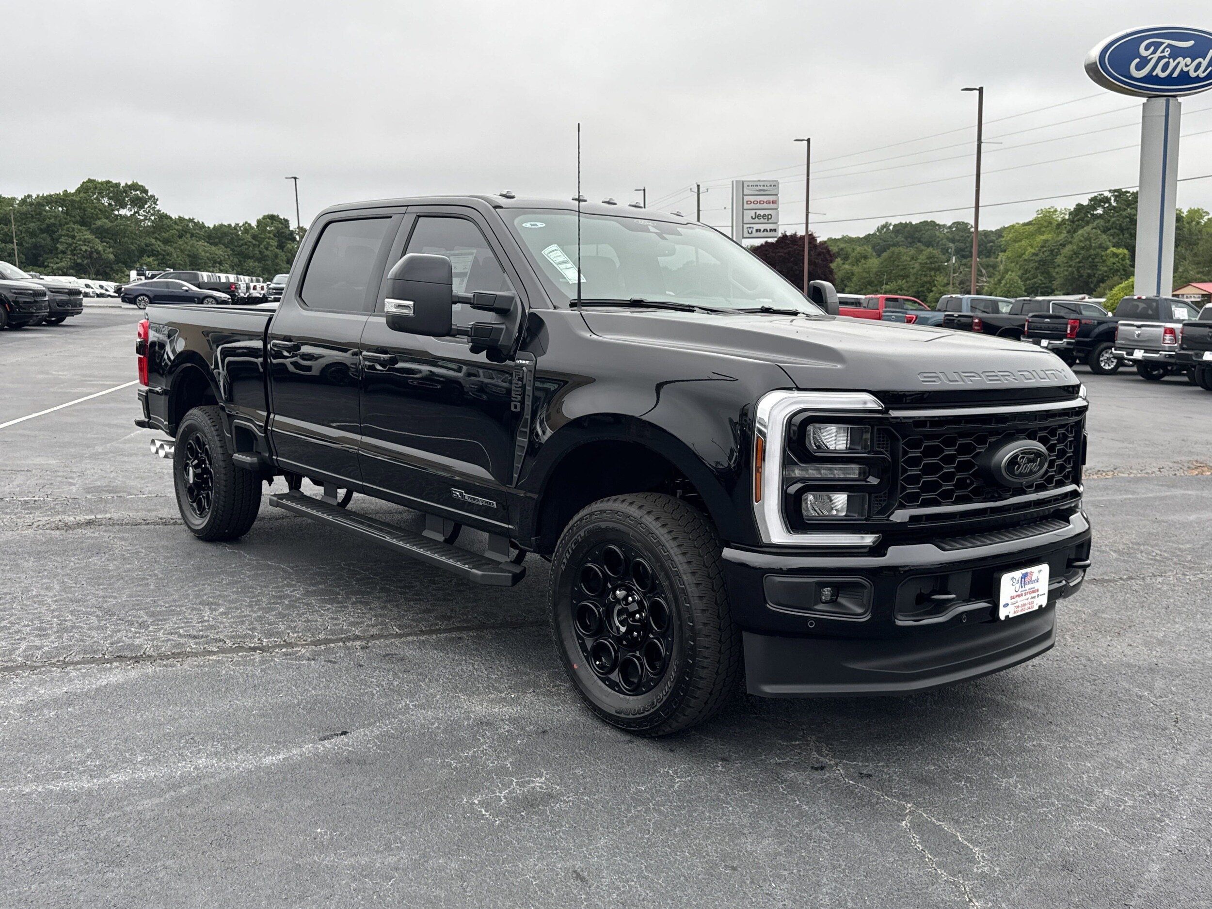 2025 Ford F-250 Lariat photo 4