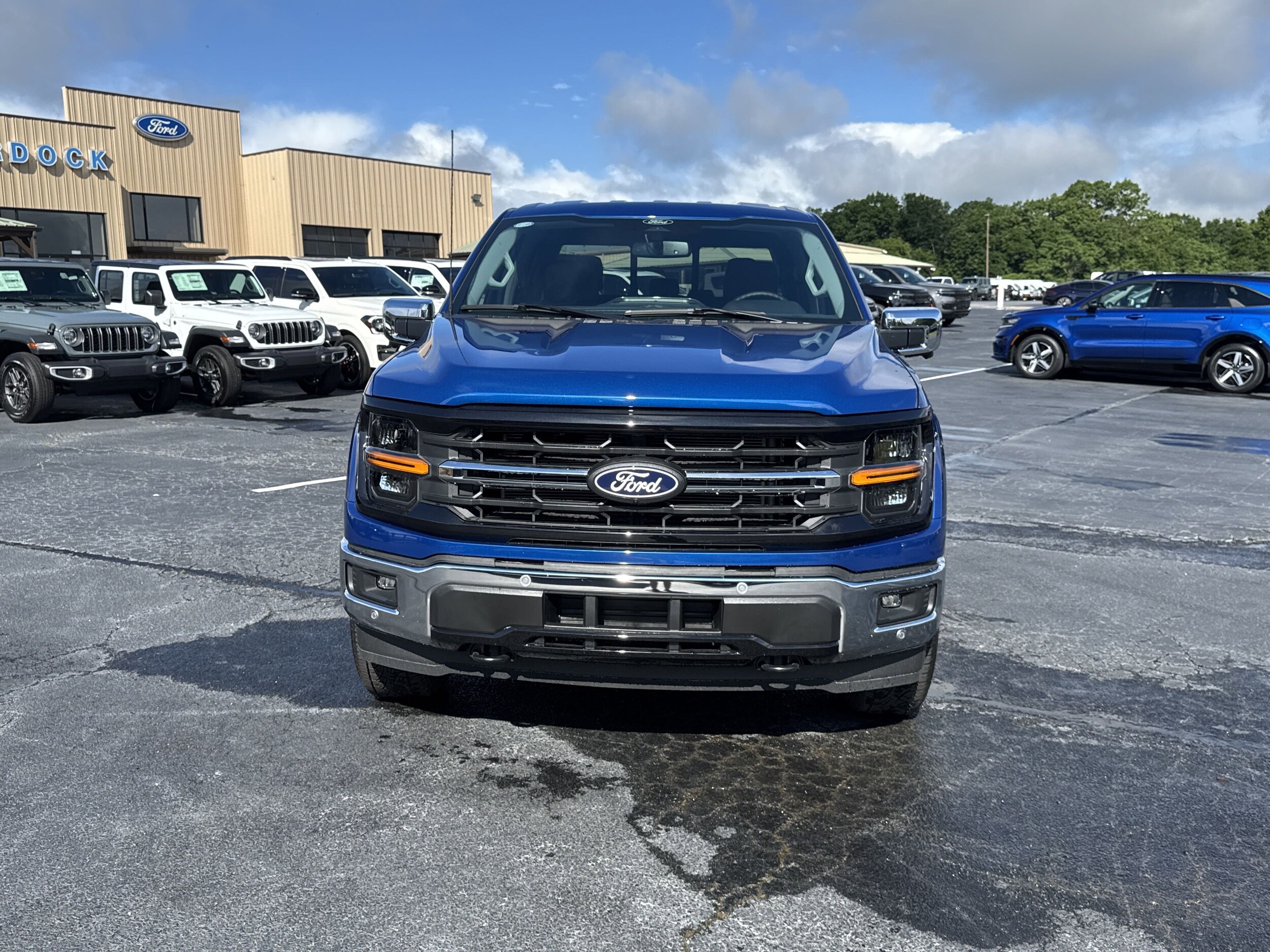 2025 Ford F-150 XLT photo 3