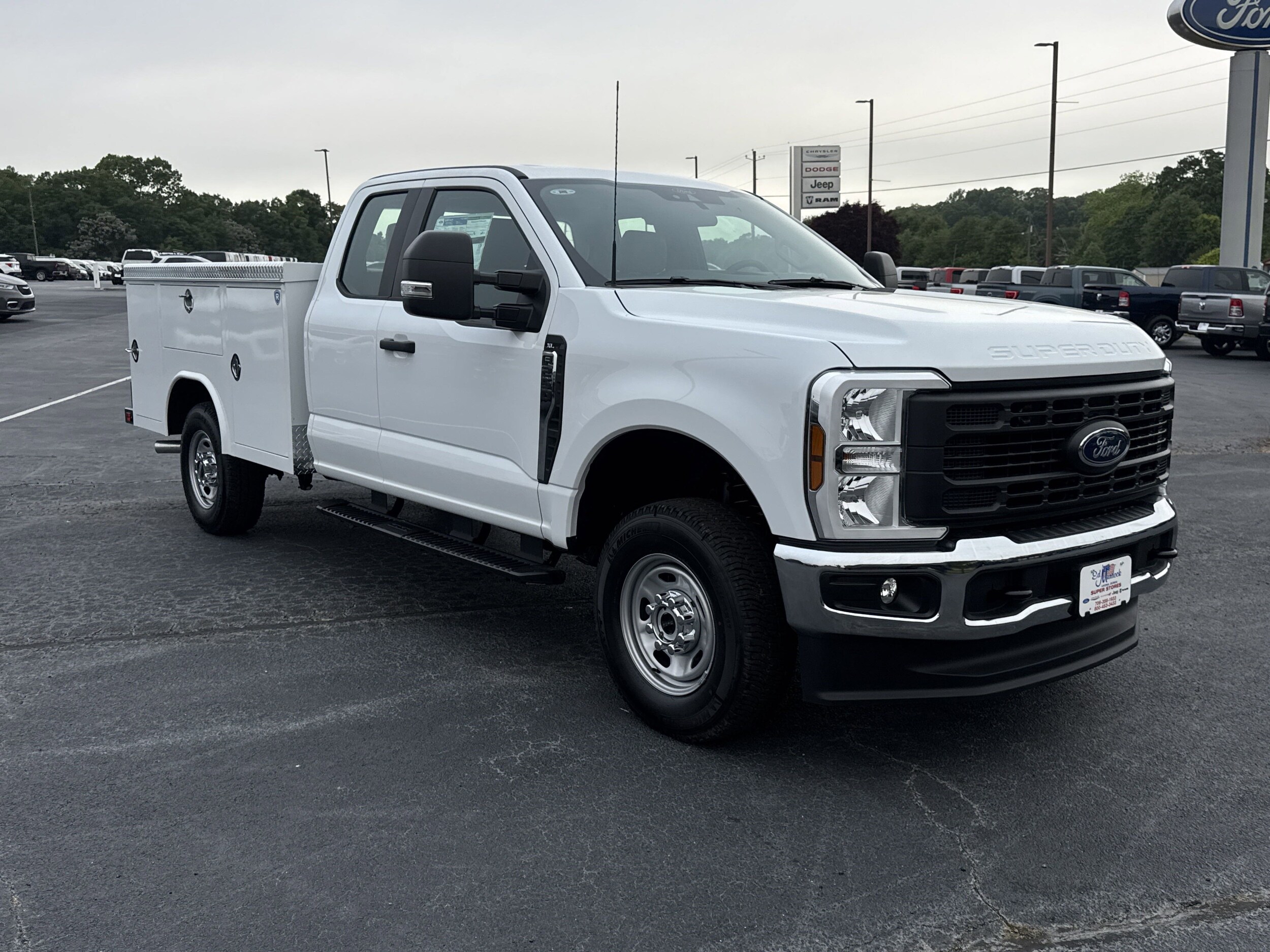 2025 Ford F-250 XL photo 4