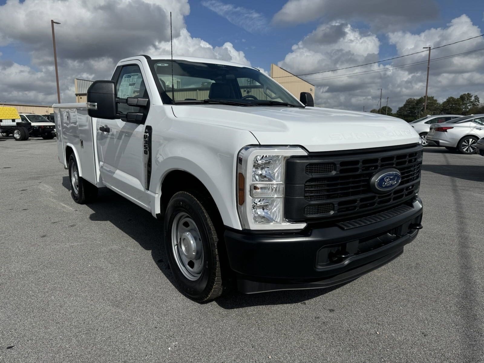 2024 Ford F-350 XL photo 4