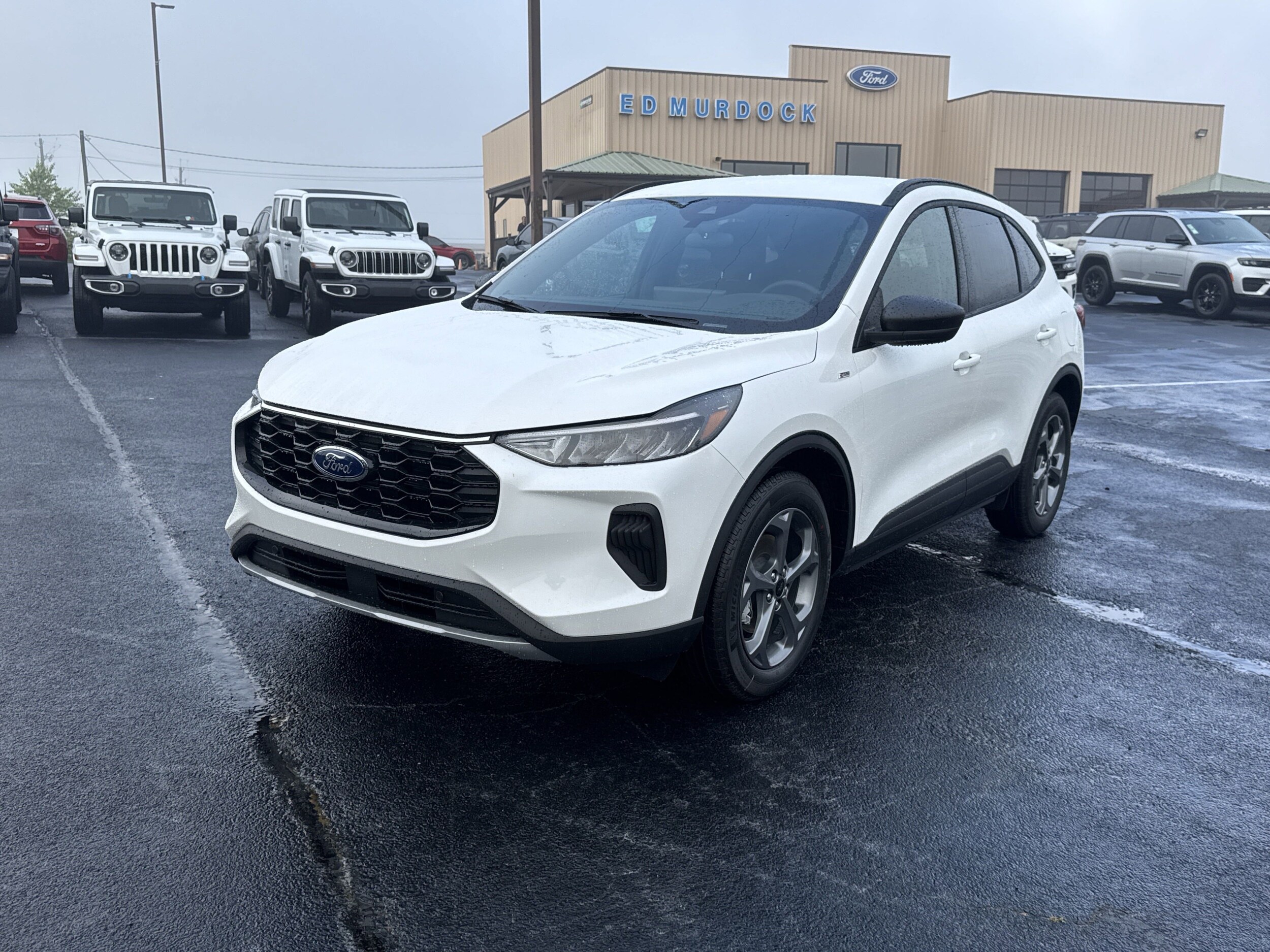 2025 Ford Escape ST-Line photo 2