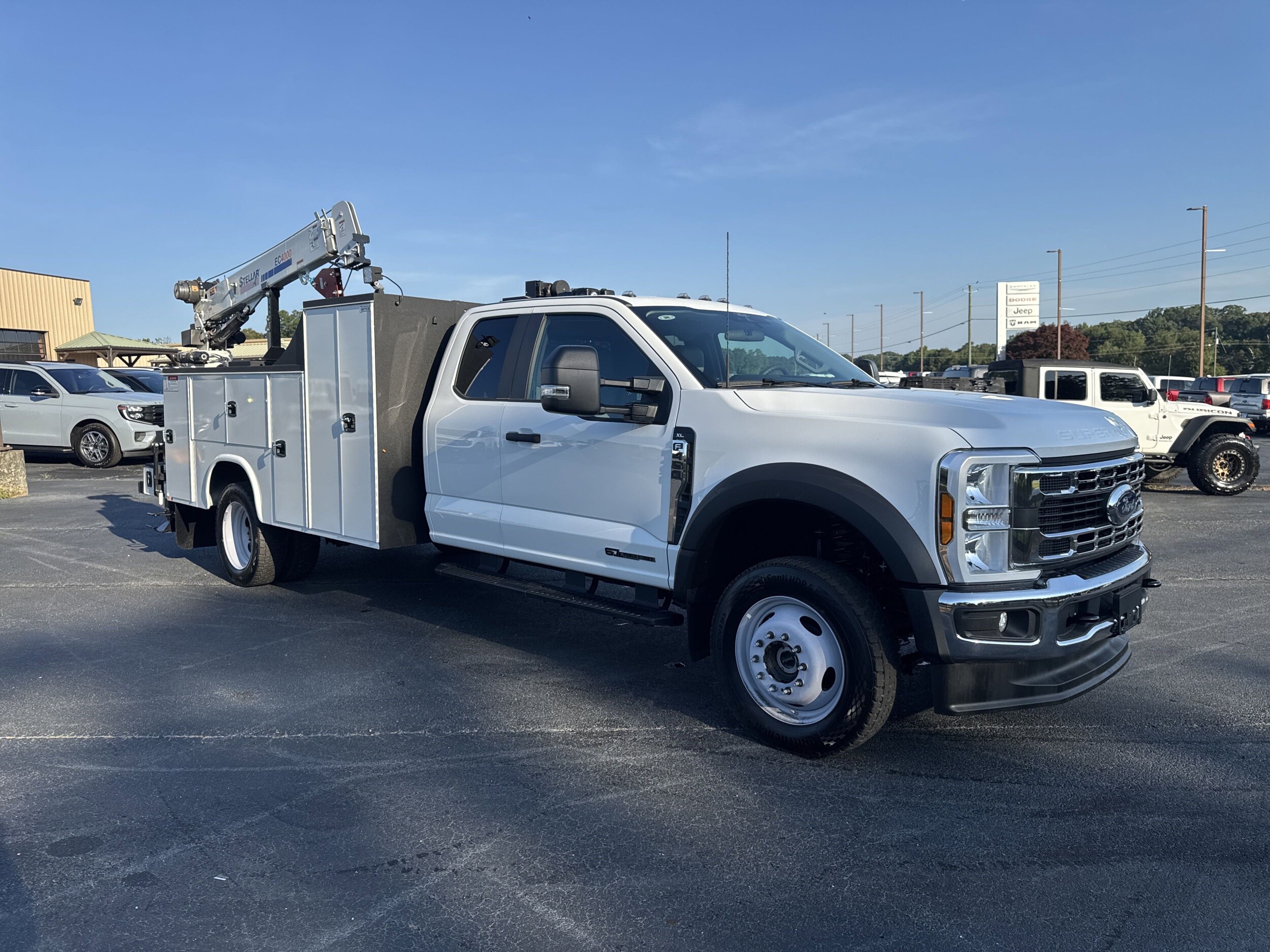 2025 Ford F-450 XL photo 2