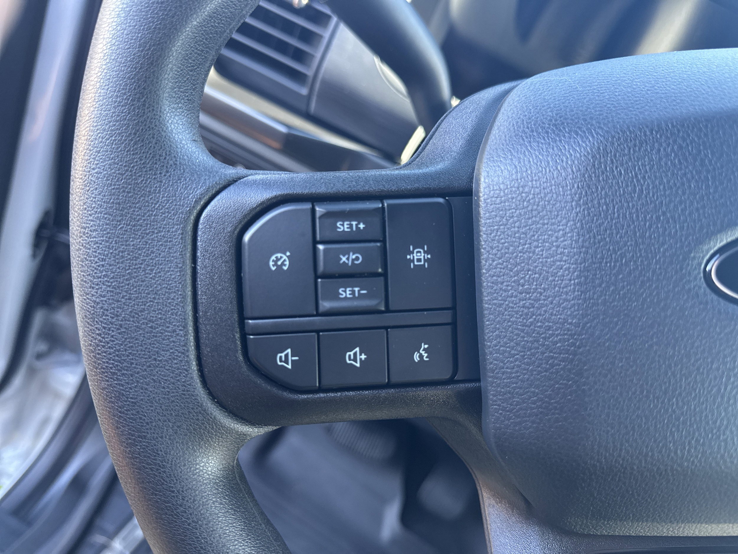 2025 Ford F-150 STX - Photo 14