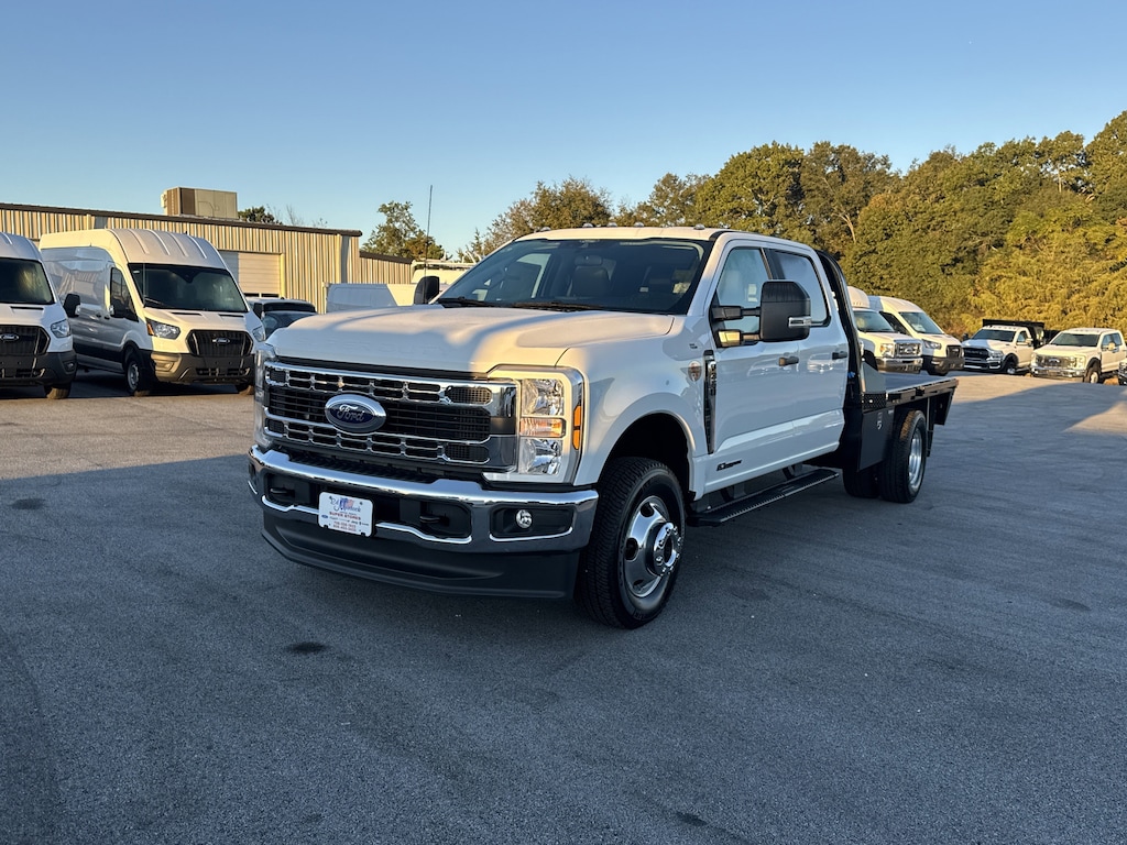 New 2025 Ford Super Duty F-350 DRW F-350 XL Truck Crew Cab