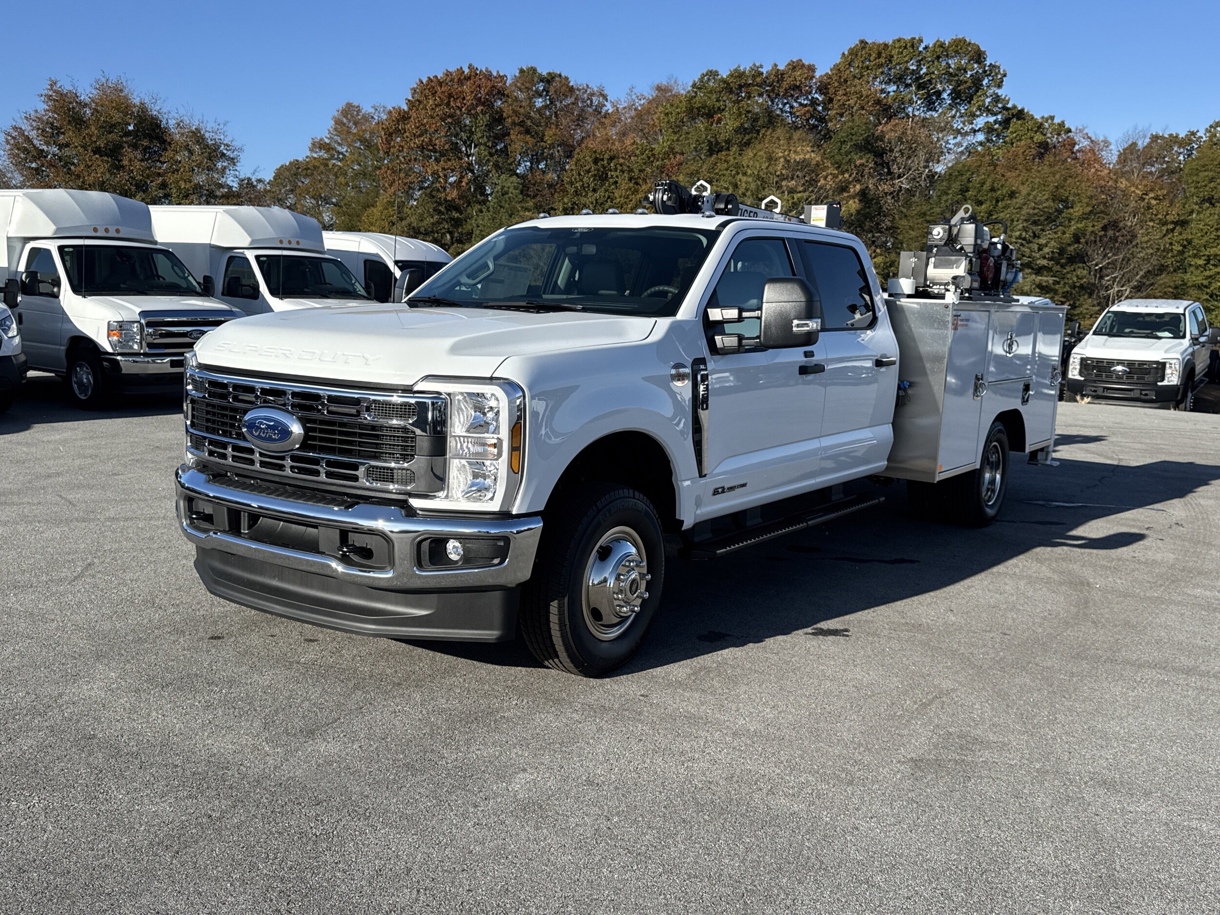2026 Ford F-350 photo 2