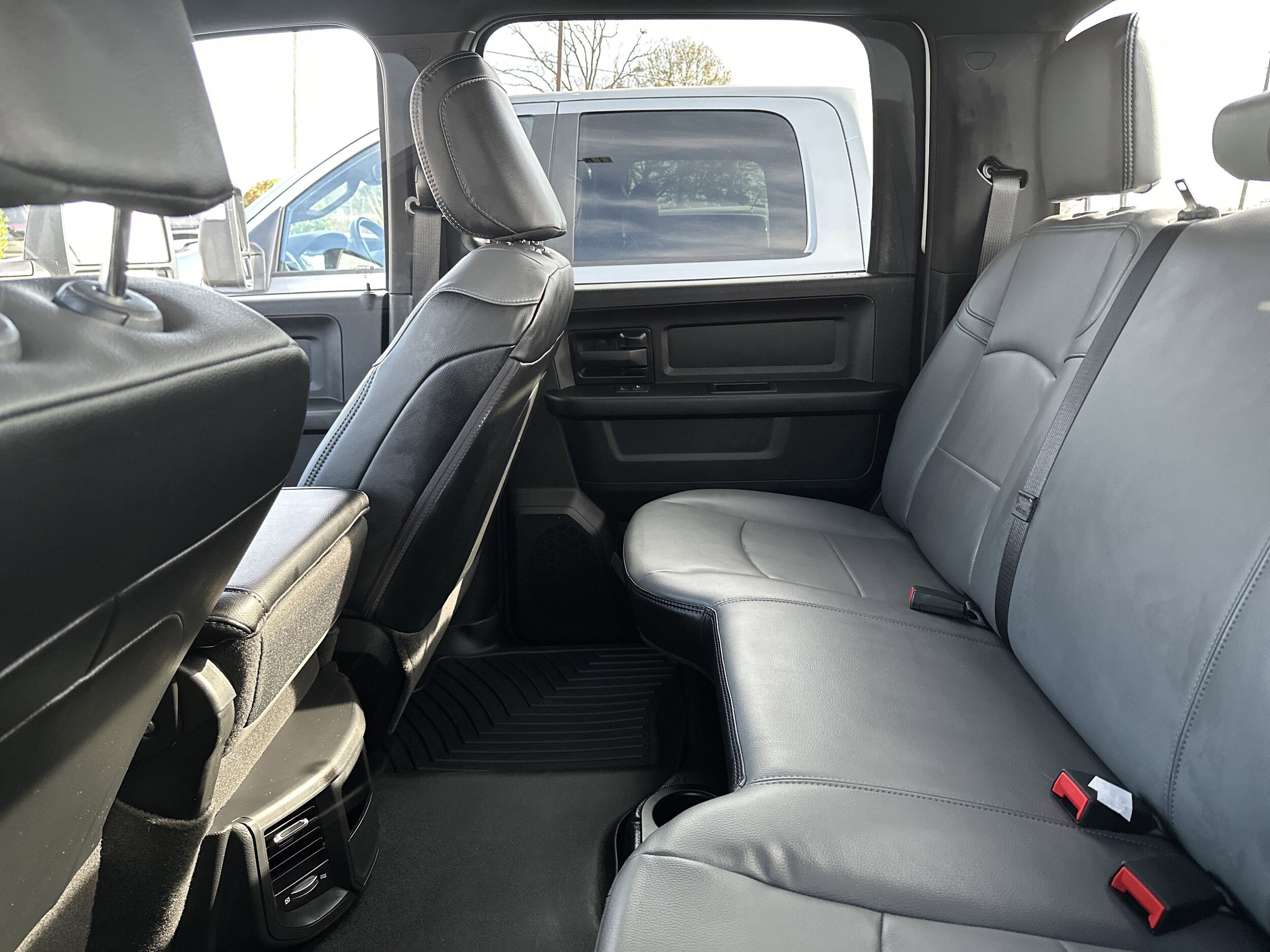 2024 Ram 2500 Tradesman photo 2