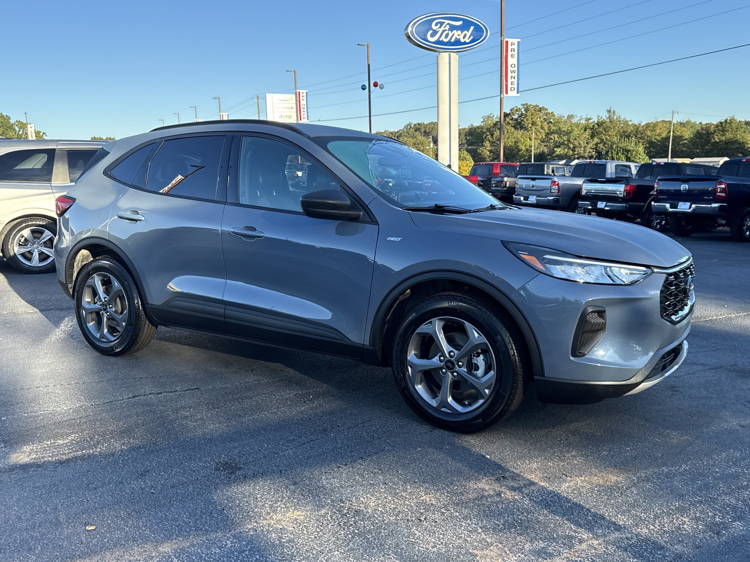 2025 Ford Escape ST-Line photo 3