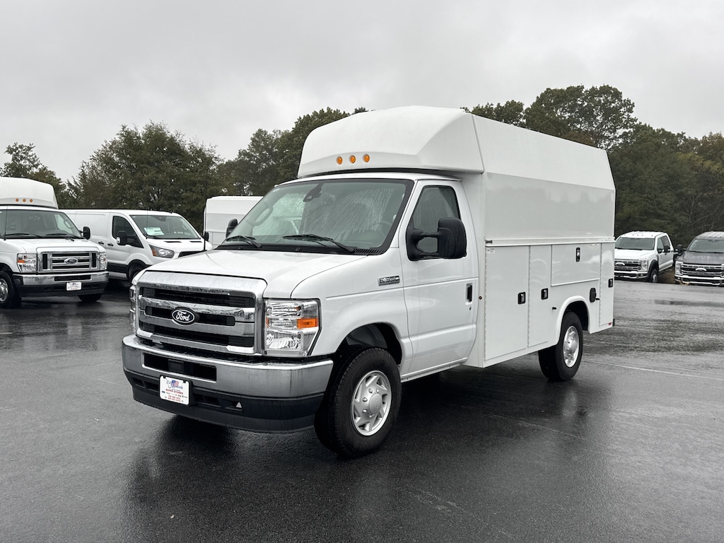 New 2026 Ford E-Series Cutaway E-350 SRW Truck