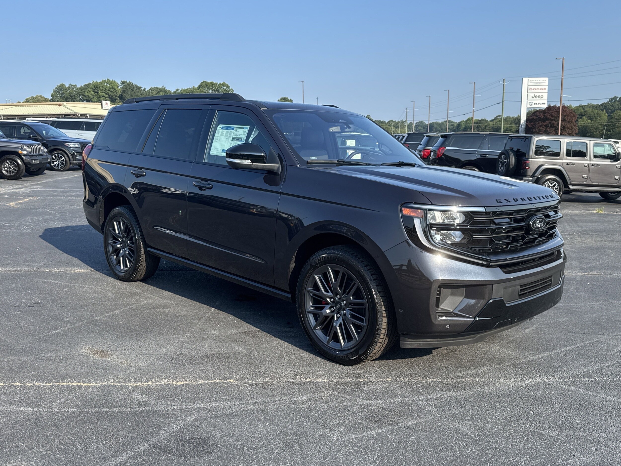 2025 Ford Expedition Platinum photo 4