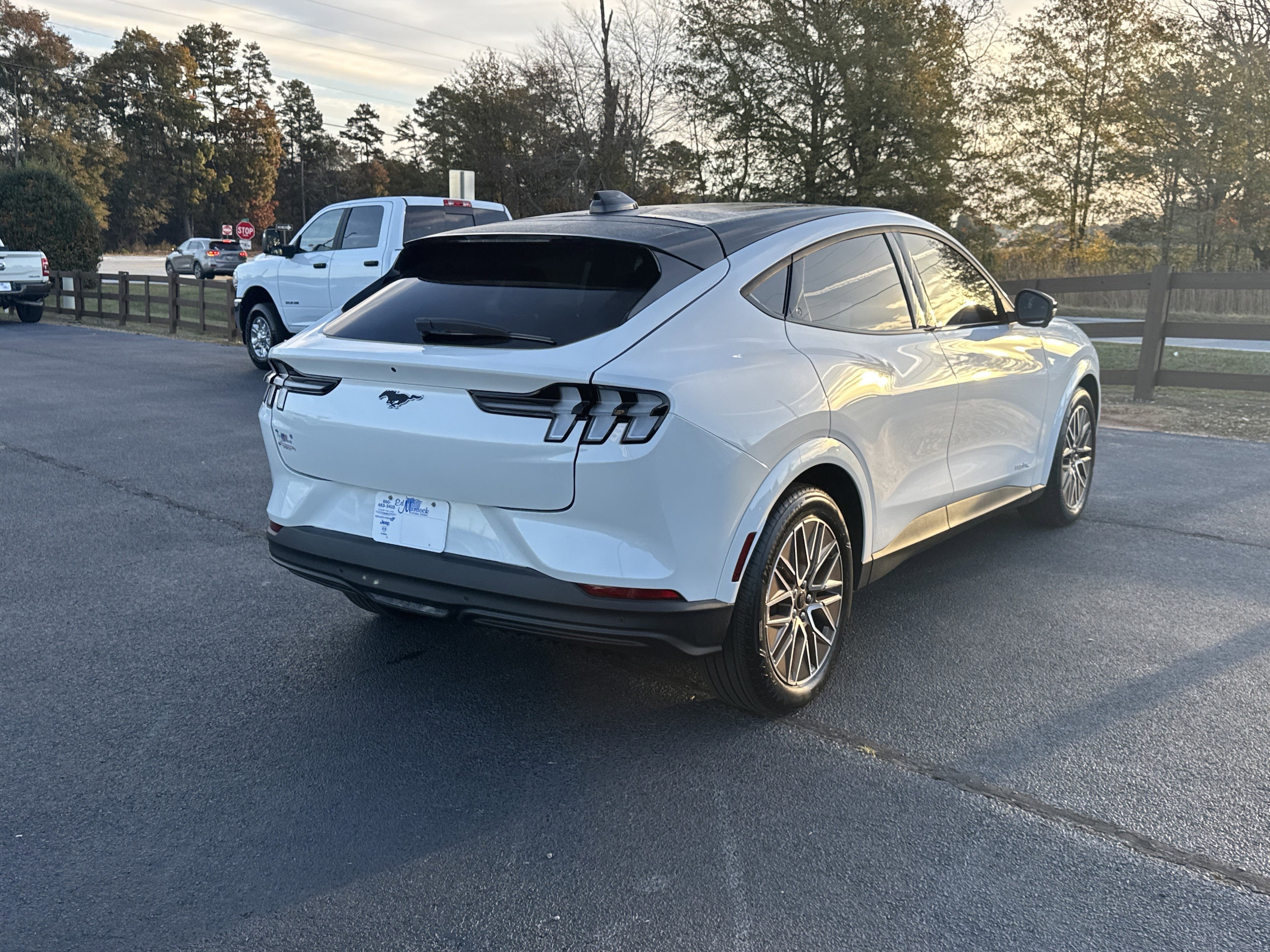 2025 Ford Mustang Mach-E Premium - Photo 5