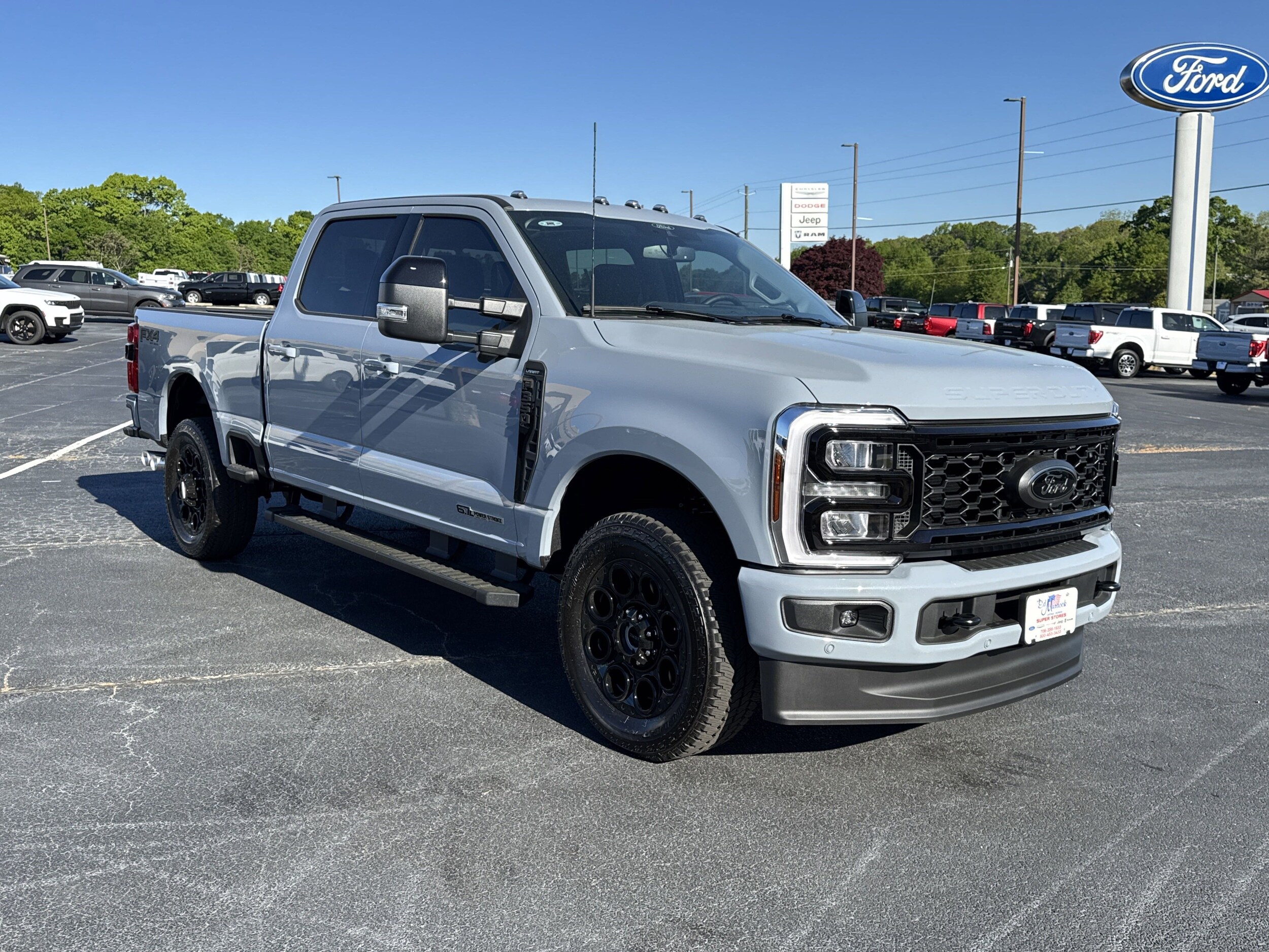 2025 Ford F-350 Lariat photo 4