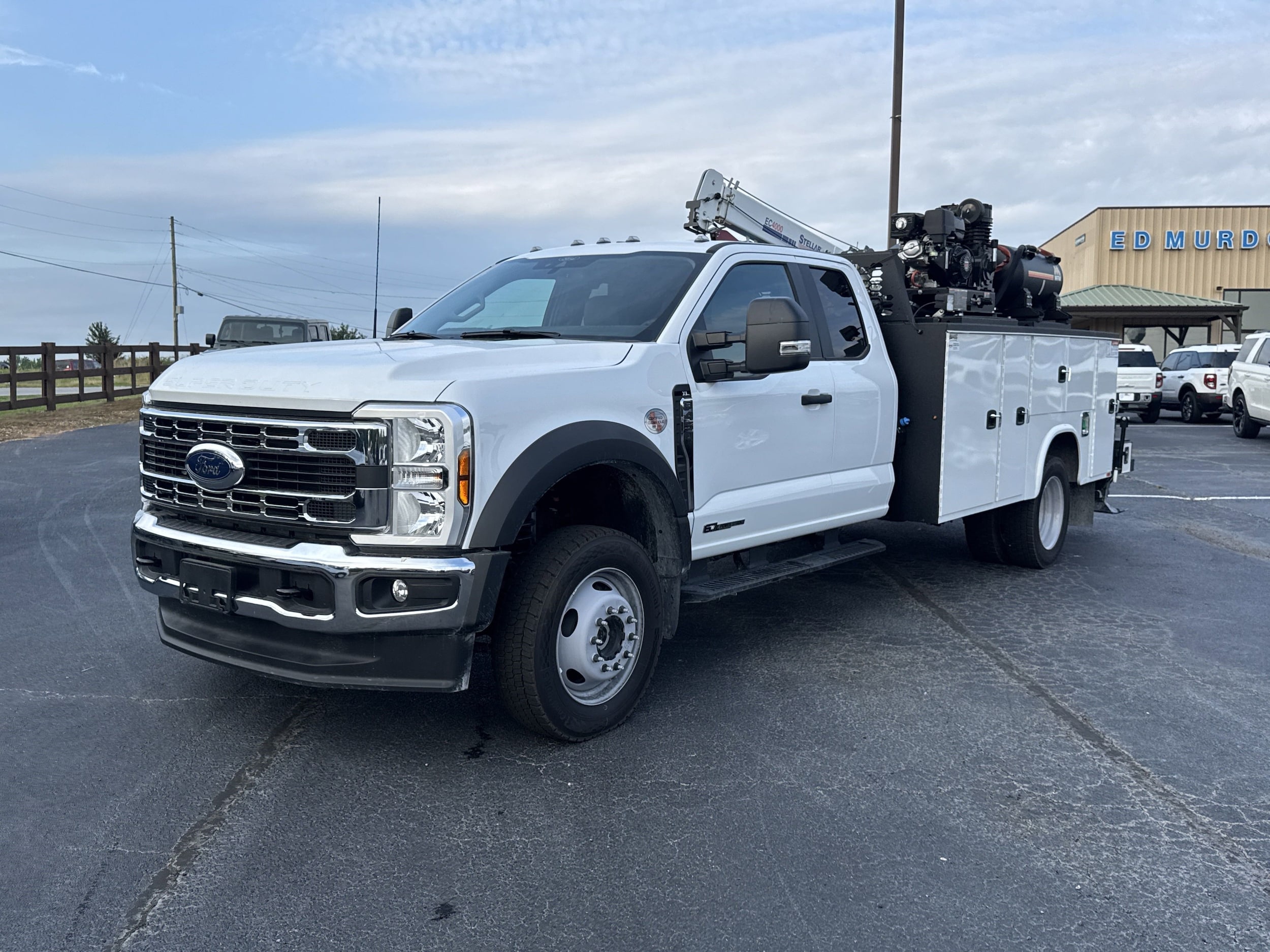 2025 Ford F-450 Super Duty Chassis Cab XL - Photo 2