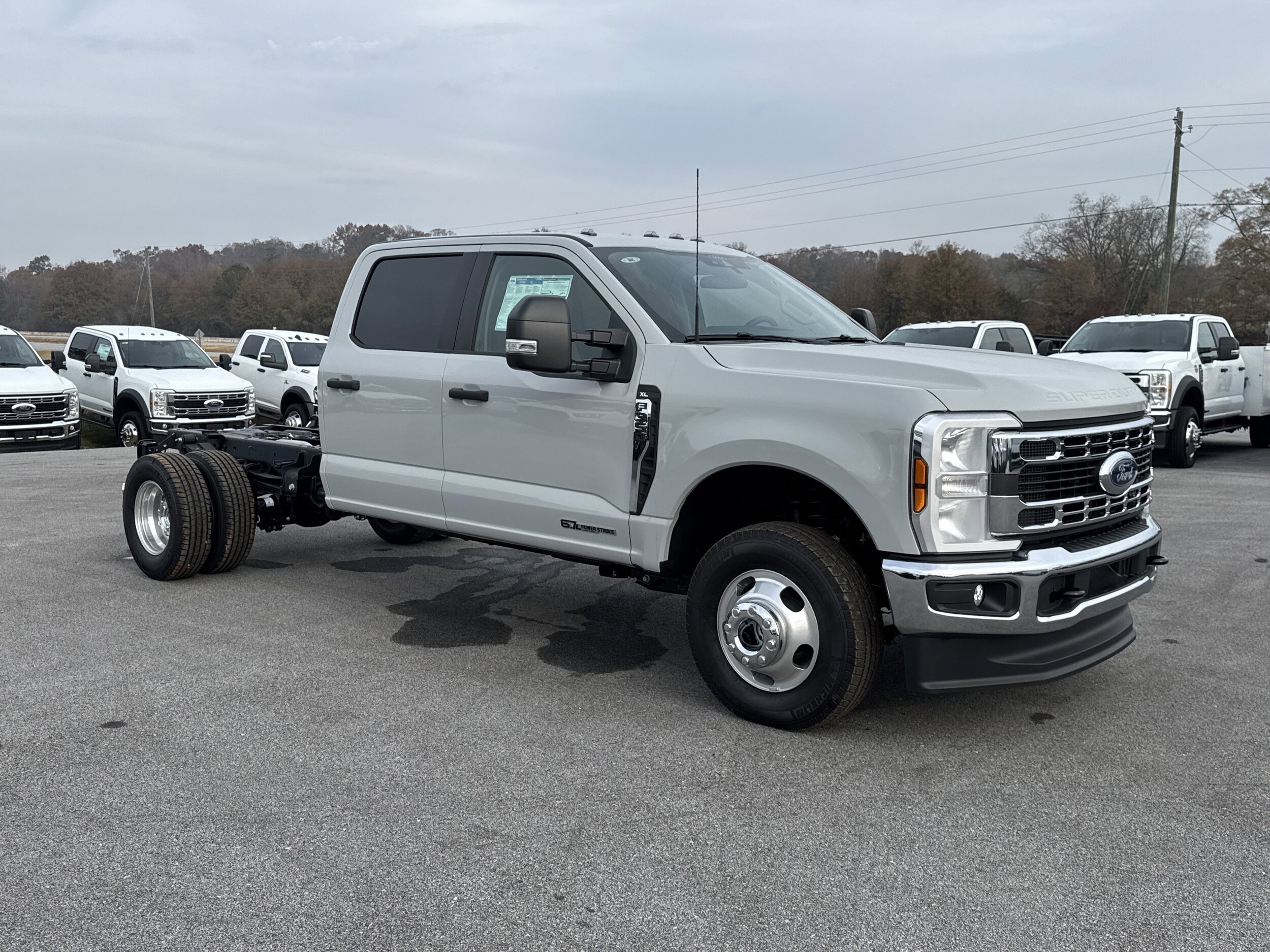 2026 Ford F-350 XL photo 4