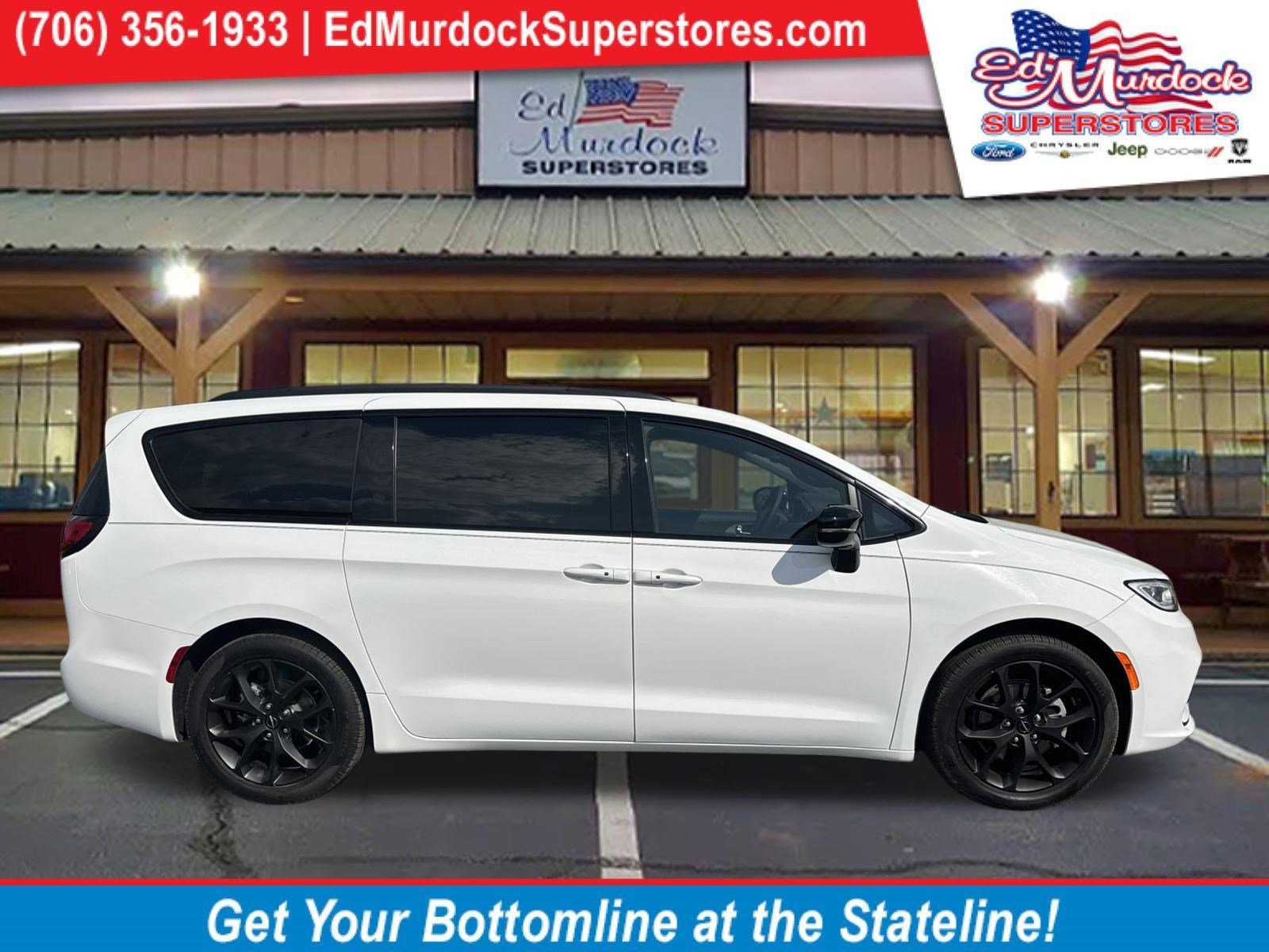 2024 Chrysler Pacifica Touring L's photo
