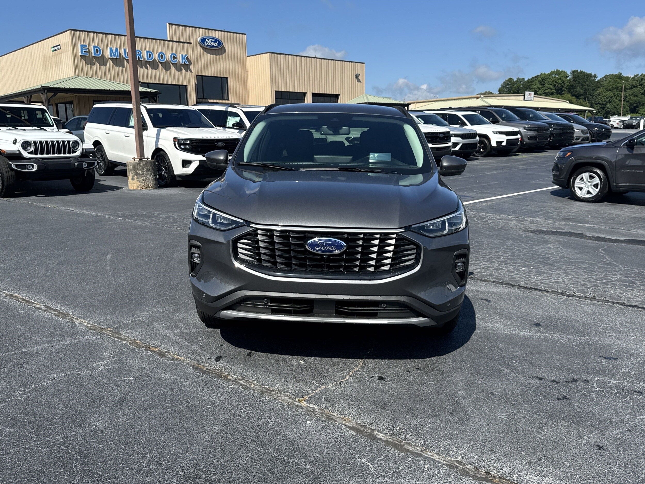 2025 Ford Escape Plug-In Hybrid photo 3