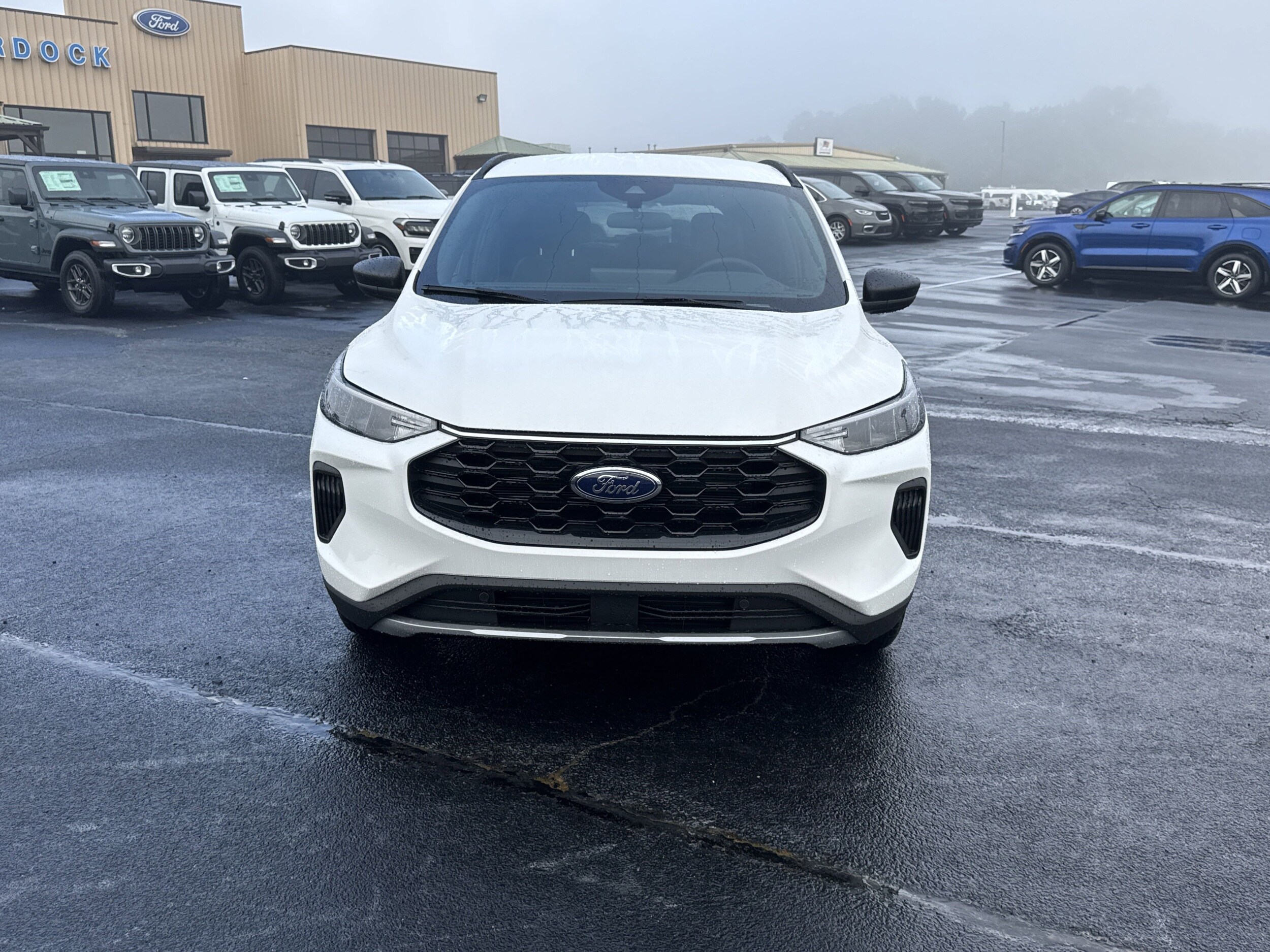 2025 Ford Escape ST-Line photo 3