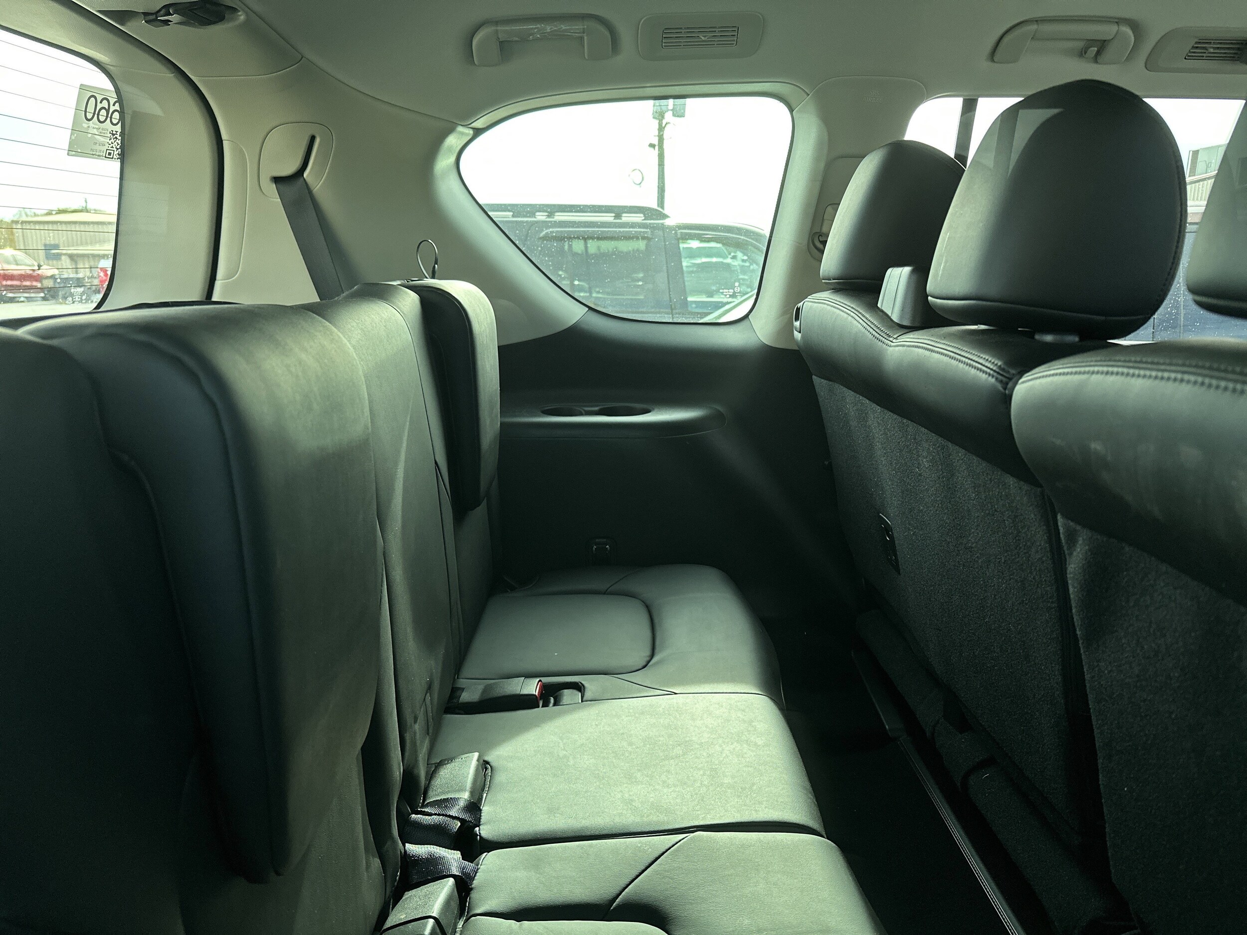 2022 Nissan Armada SV photo 2