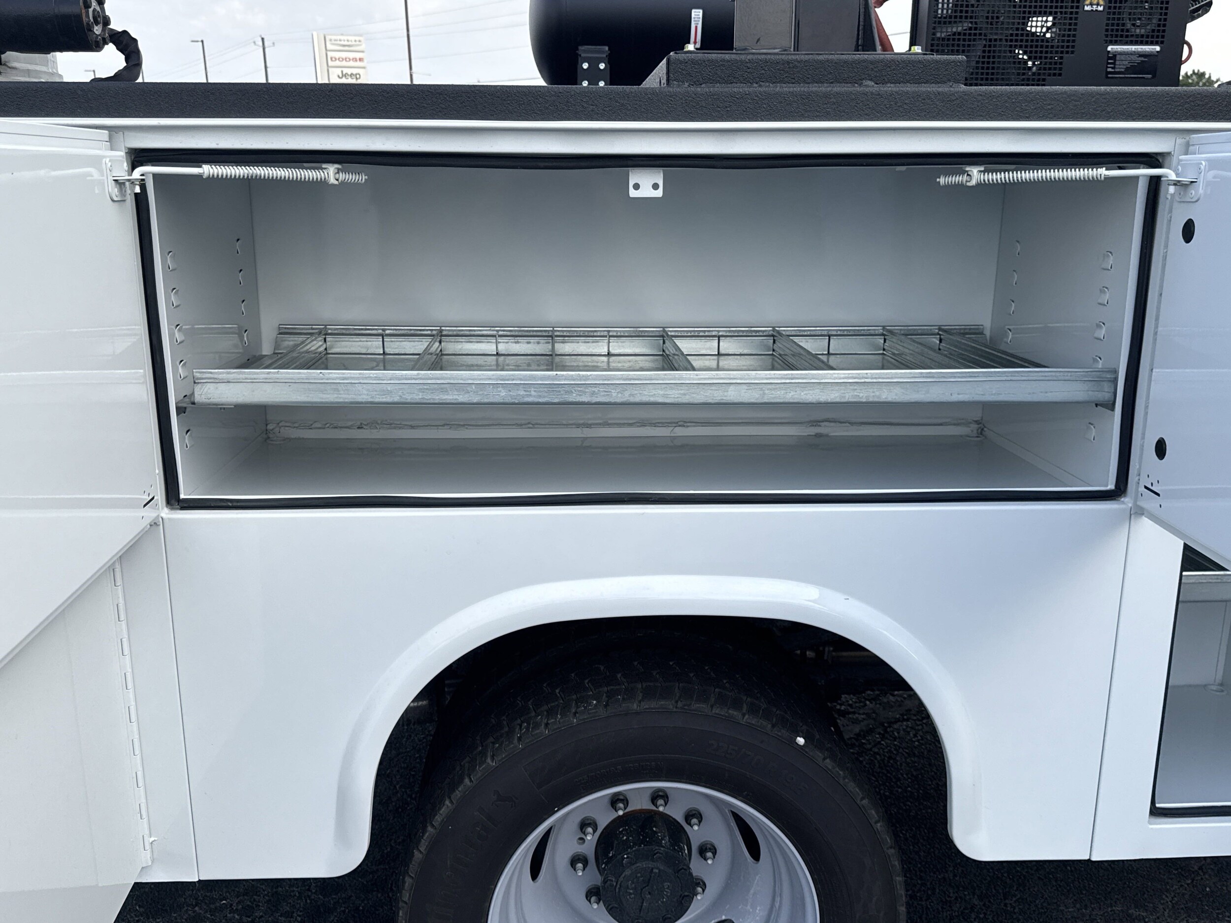 2025 Ford F-450 Super Duty Chassis Cab XL - Photo 19