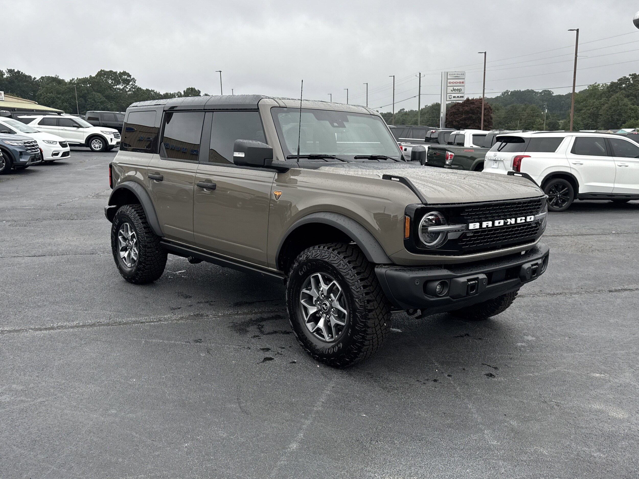 2025 Ford Bronco Badlands photo 4