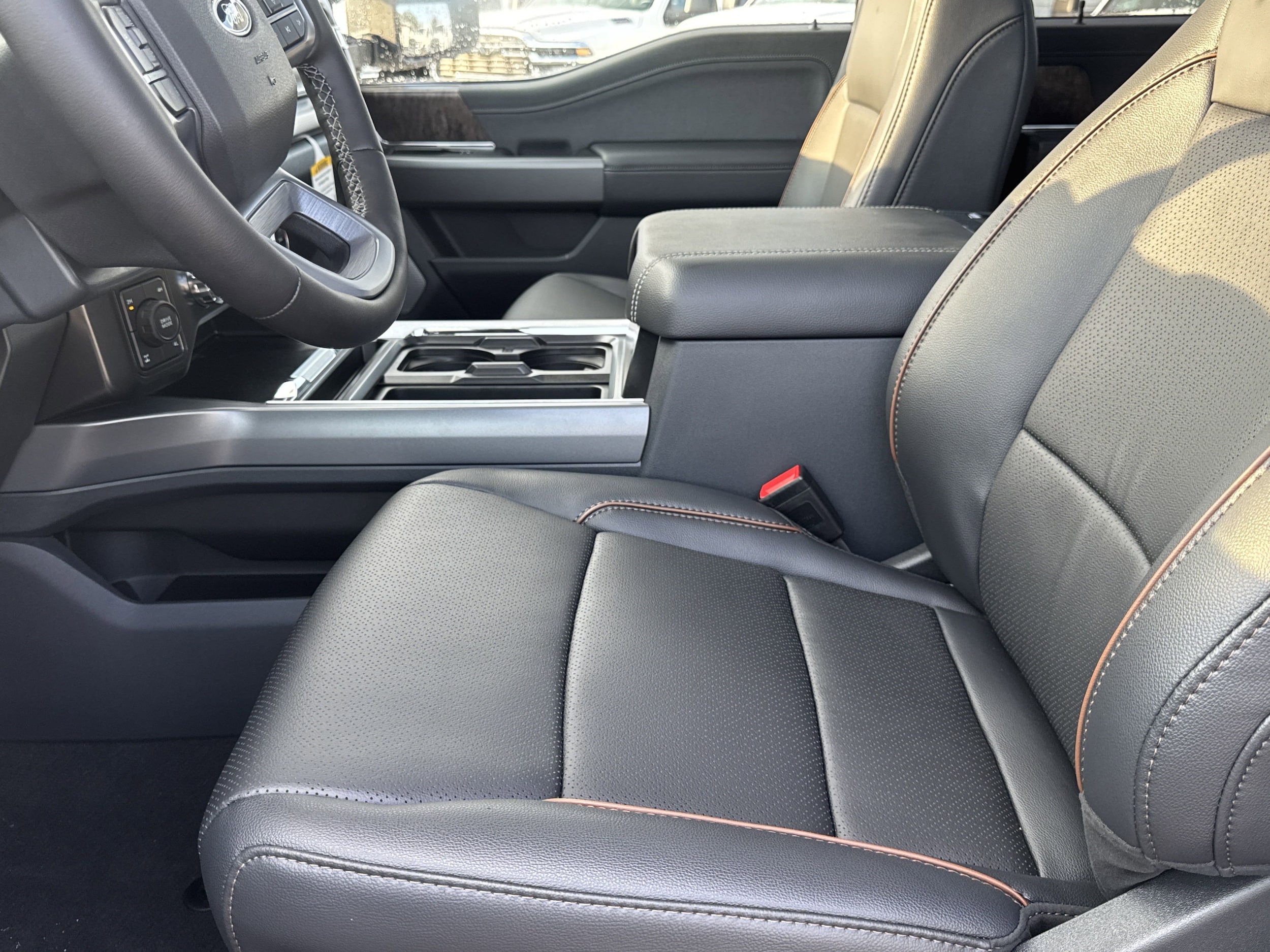 2025 Ford F-250 Super Duty Lariat - Photo 9
