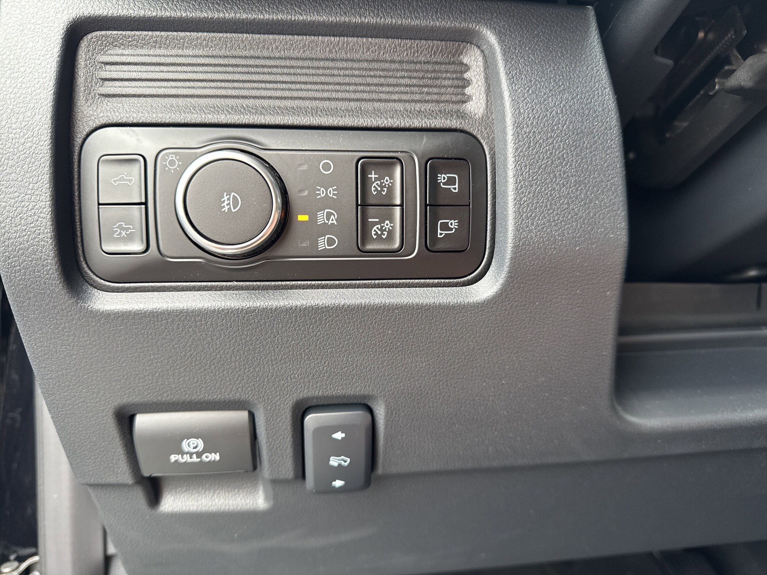 2025 Ford F-350 Super Duty Lariat - Photo 29