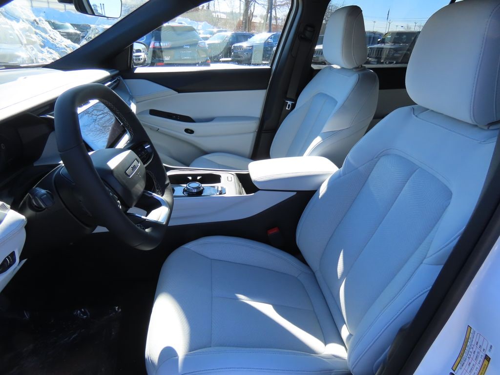 New 2026 Jeep Cherokee Laredo 4X4 Sport Utility