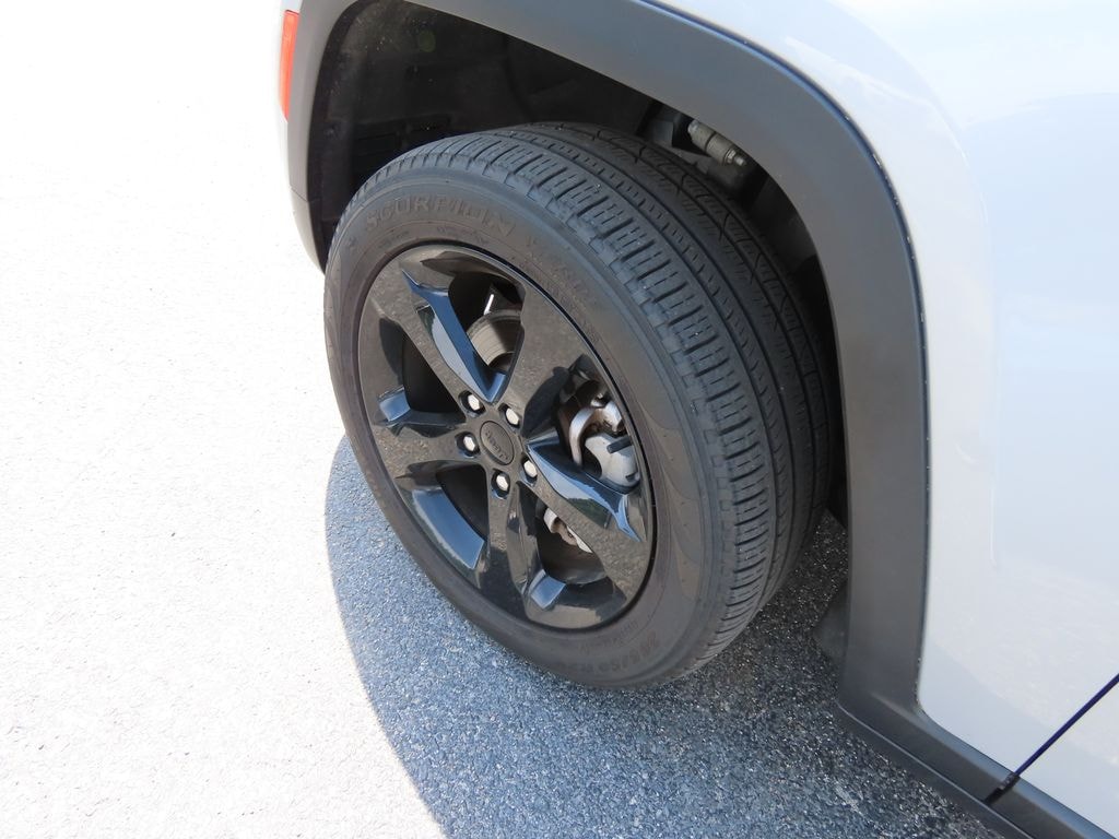 Used 2023 Jeep Grand Cherokee Limited SUV