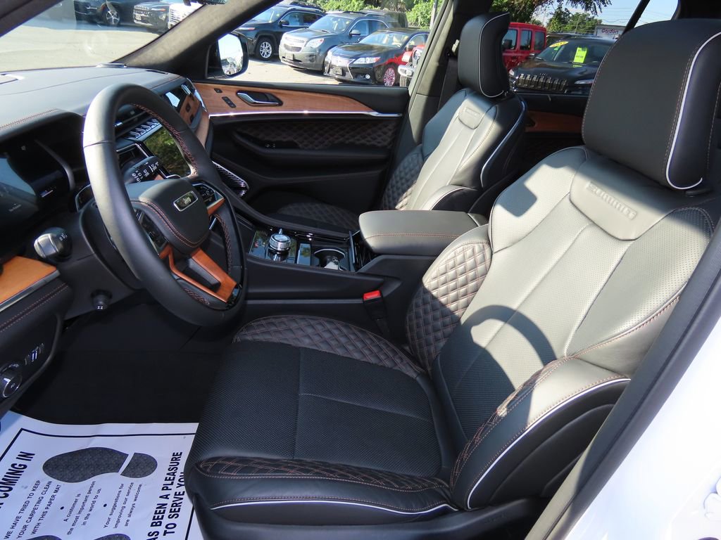 2025 Jeep Grand Cherokee Summit Reserve photo 3