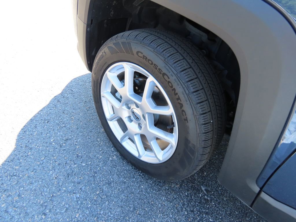 2023 Jeep Renegade Latitude Upland photo 3