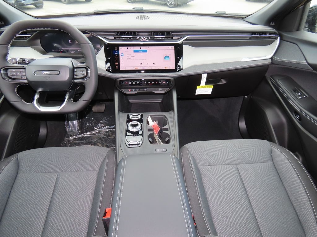 New 2026 Jeep Cherokee Laredo 4X4 Sport Utility